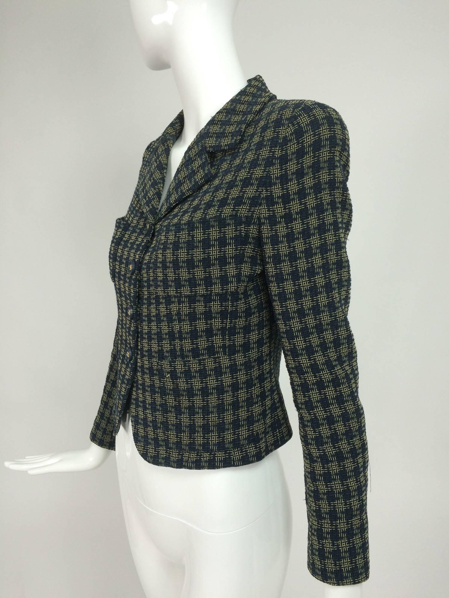 Chanel navy & cream open weave check cropped jacket...Button front jacket with 4 patch pockets...Long sleeves with button trim cuffs...Fully lined...Marked size 36, fits like an XS-S

In excellent wearable condition... All our clothing is dry