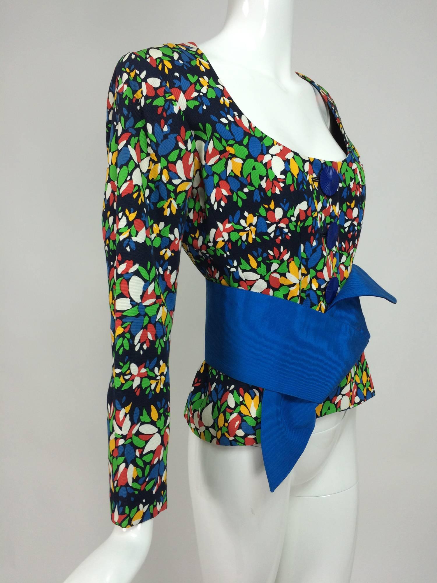 Yves Saint Laurent floral print scoop neck jacket & original belt early 80s For Sale 1