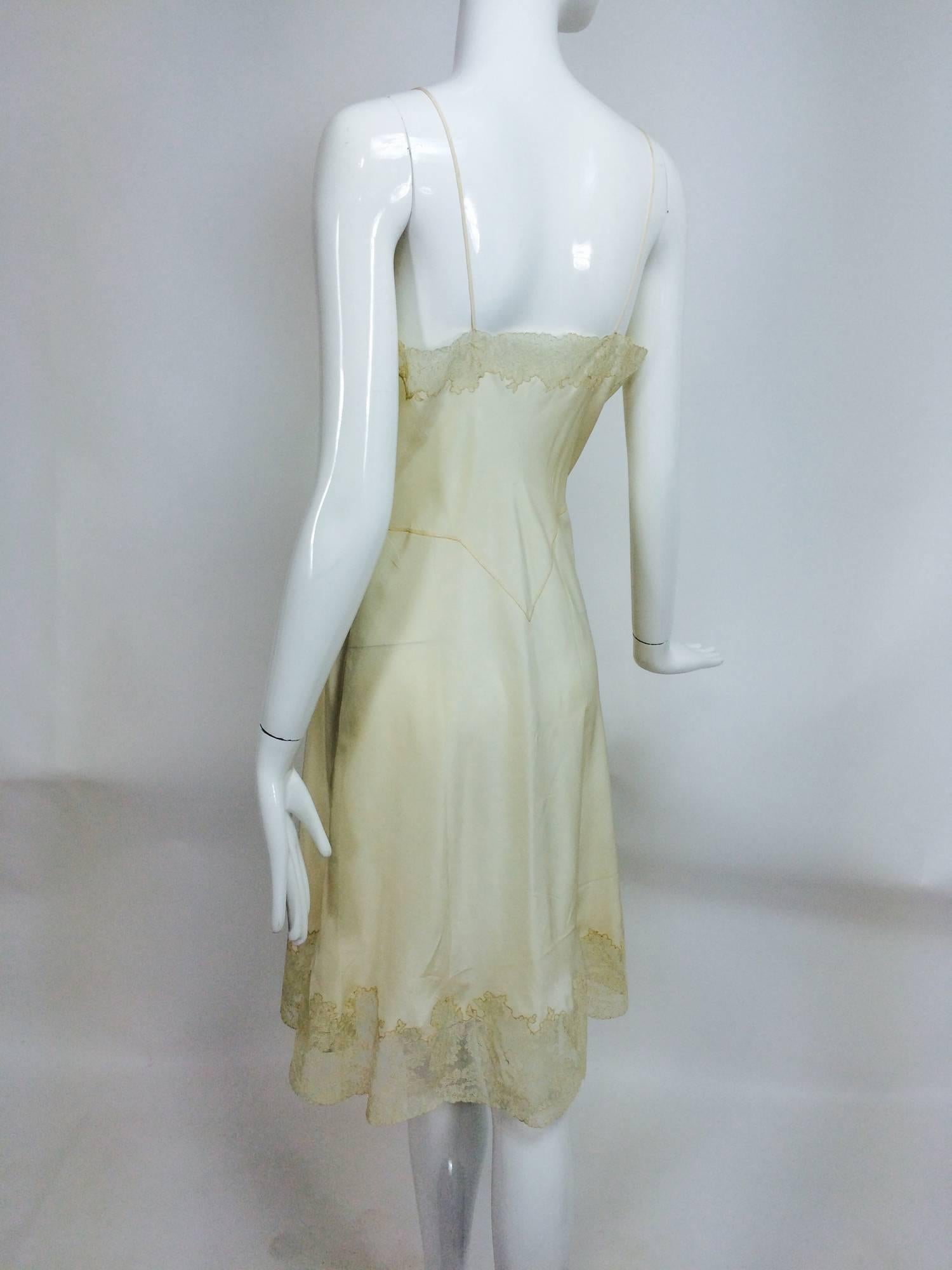 vintage French hand made embroidered champagne silk & lace slip 1950s In Excellent Condition In West Palm Beach, FL