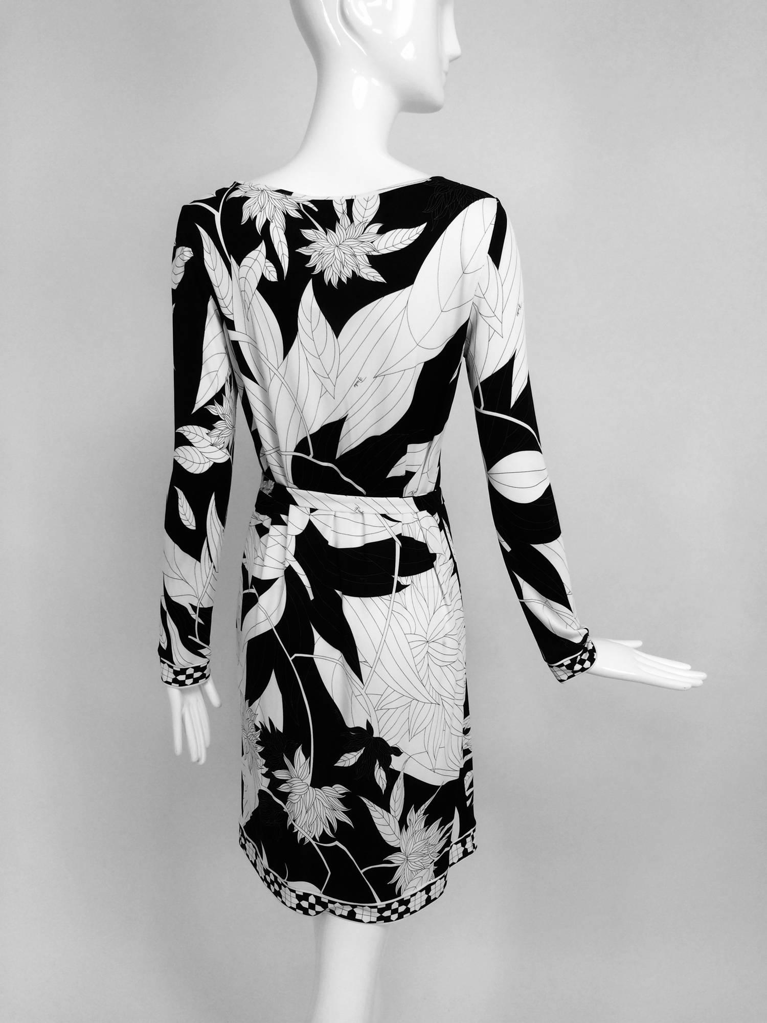 Pucci black & white long sleeve silk jersey dress In Excellent Condition In West Palm Beach, FL