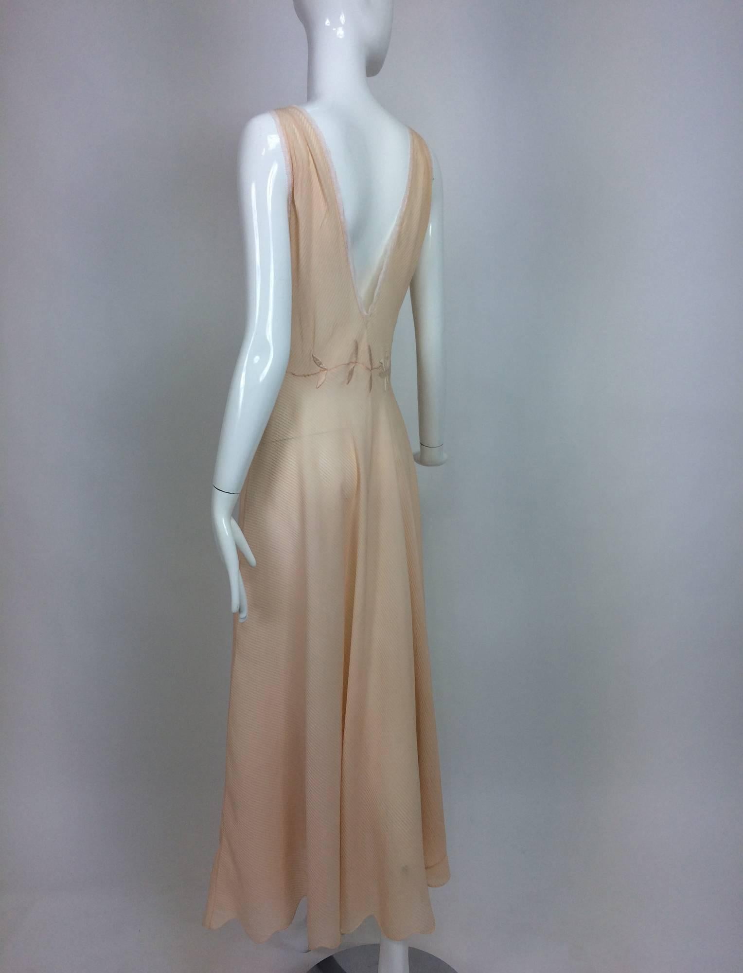 Vintage hand made pleated silk chiffon bias cut appliqued night gown 1930s In Excellent Condition In West Palm Beach, FL