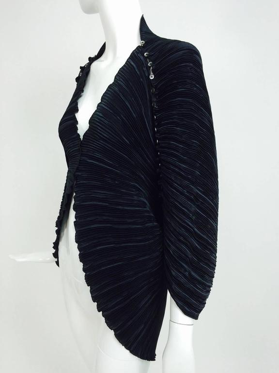 Vintage Ellen Hauptli black Forutny pleated jacket with button ...