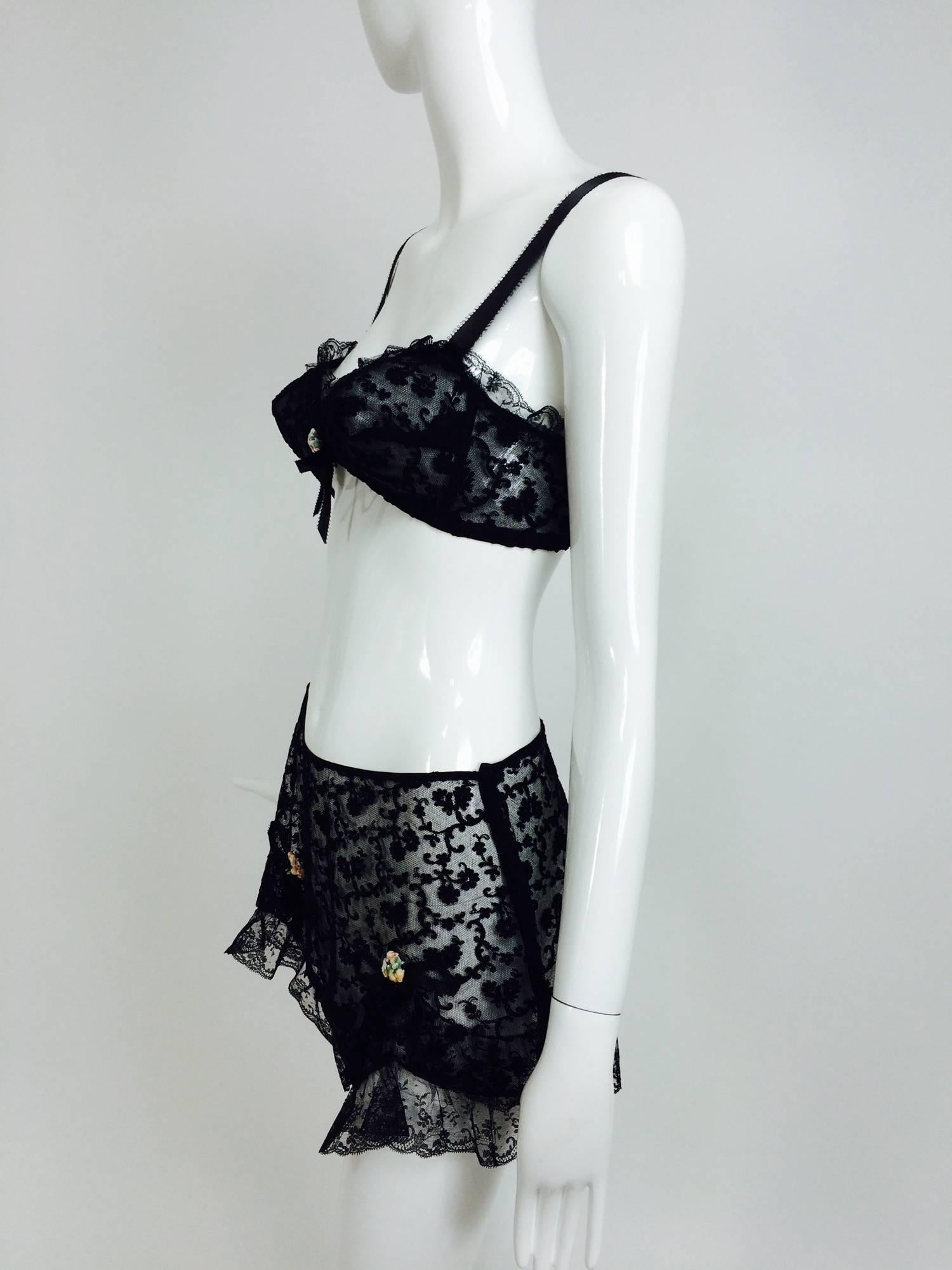 Black 1940s pin up black lace bra & panties unworn labeled Joan's Specialty