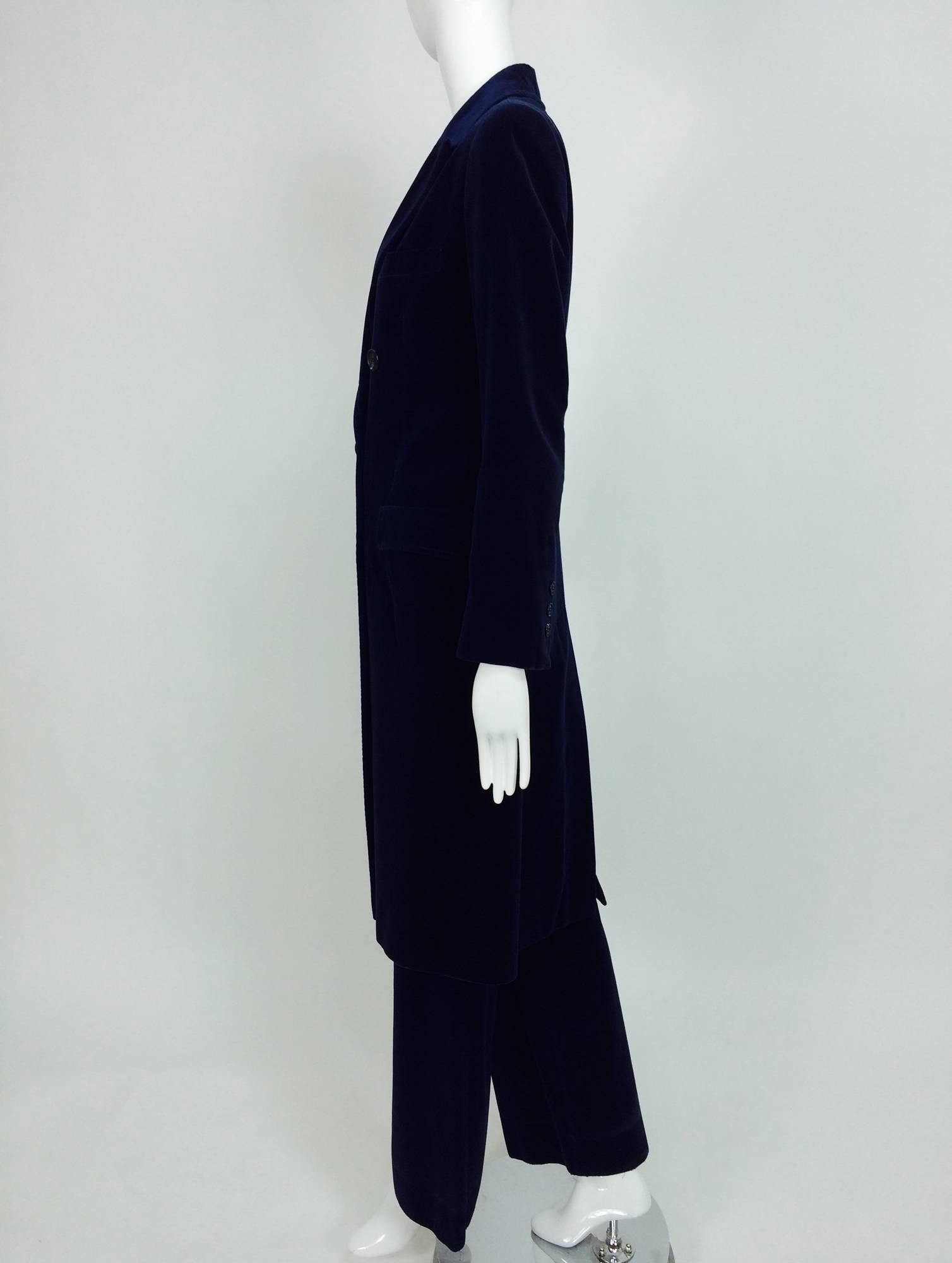 Vintage Guy Laroche ink blue velvet double breasted coat & trousers 1970s In Excellent Condition In West Palm Beach, FL