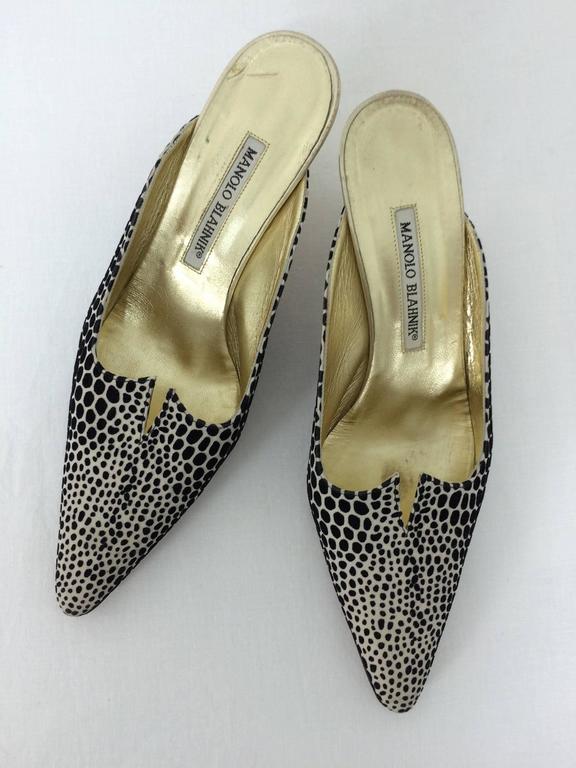 Manolo Blahnik black and white cut velvet dotted kitten heel mules 39/9