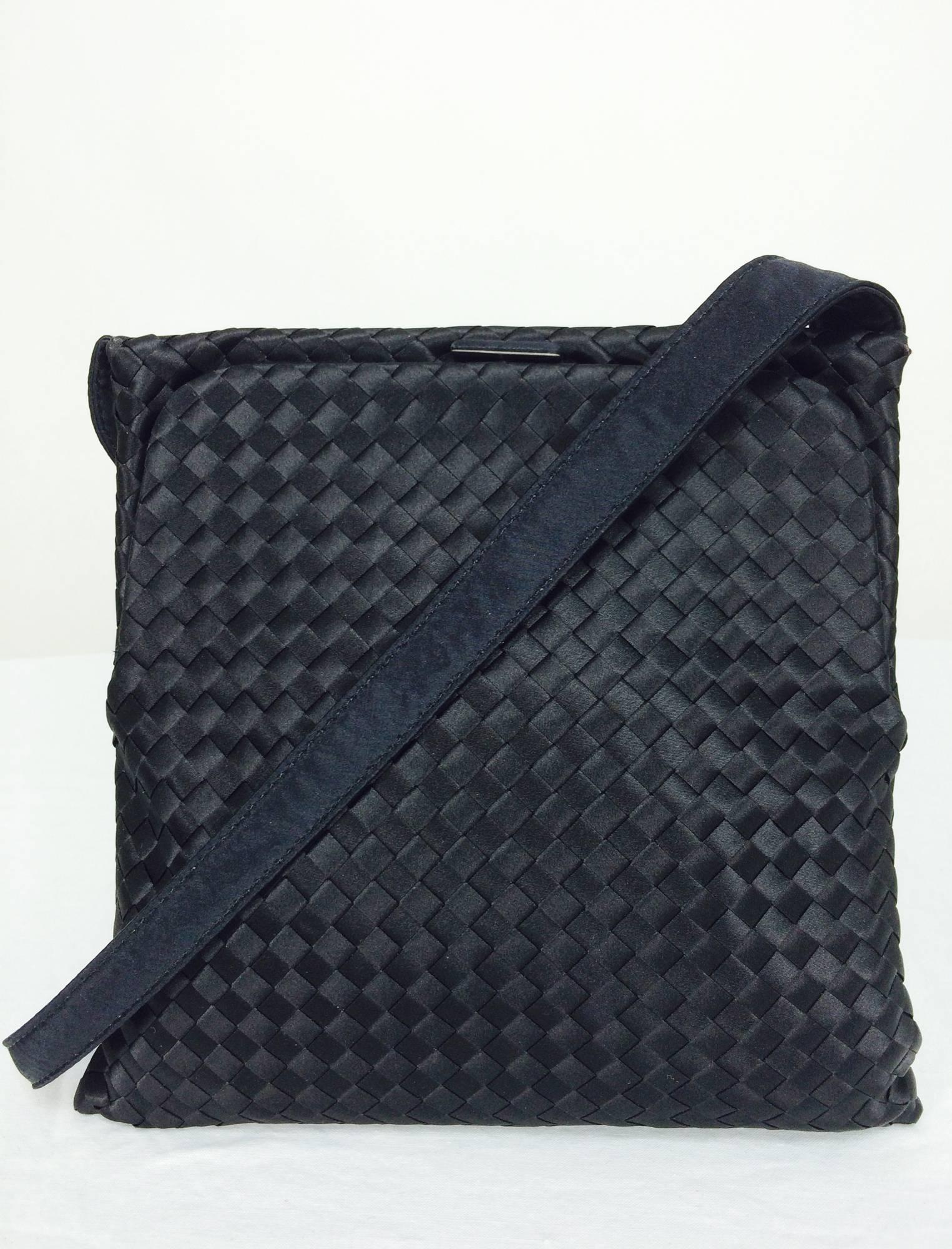 Women's Bottega Veneta black silk satin Intrecciato shoulder bag handbag 