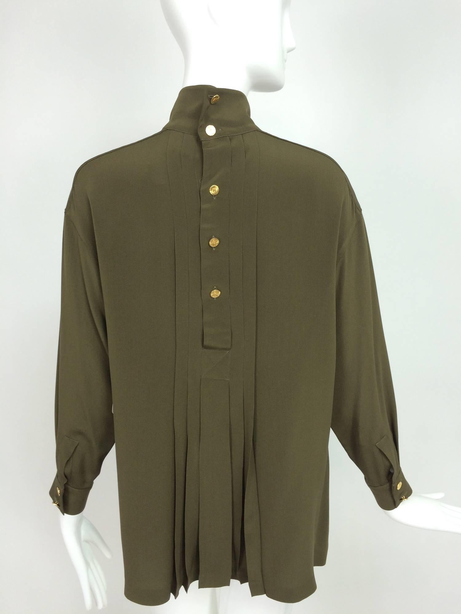 Women's Chanel moss green silk crepe button back blouse 38  1990s