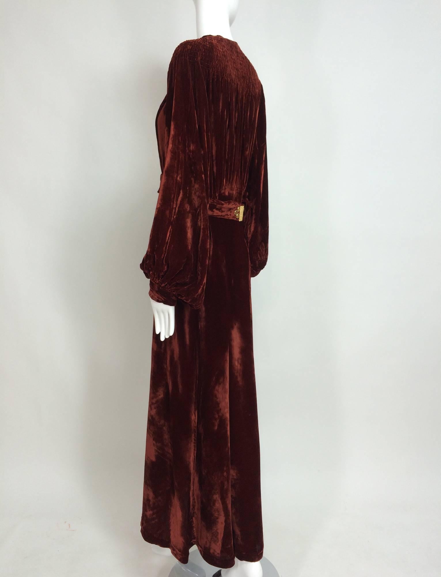 1930s robe
