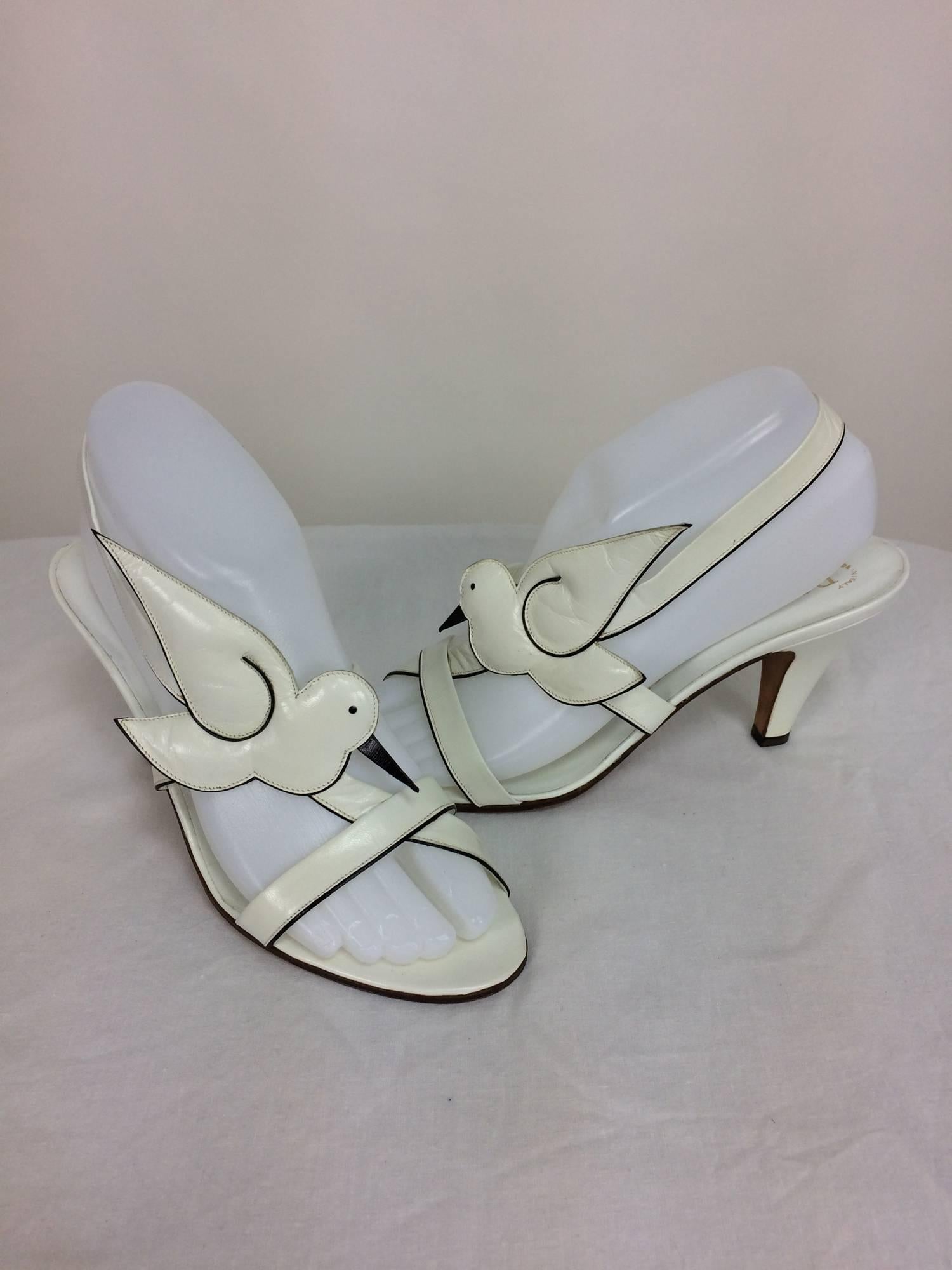 Roger Vivier white leather winged birds sandals unworn 37 1/2M In Excellent Condition In West Palm Beach, FL