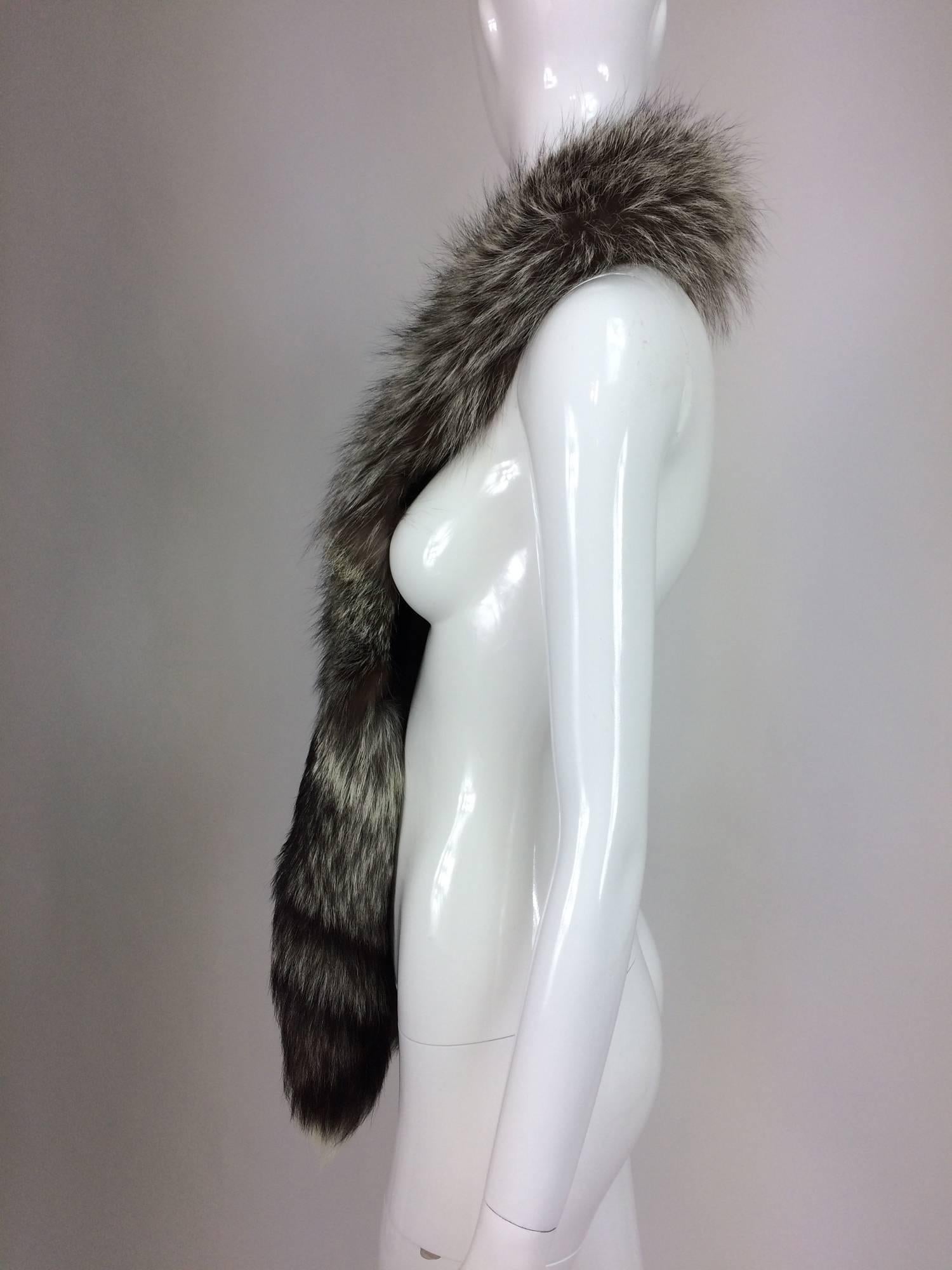 SIlver fox fur long scarf with tails OS 1960s In Excellent Condition In West Palm Beach, FL