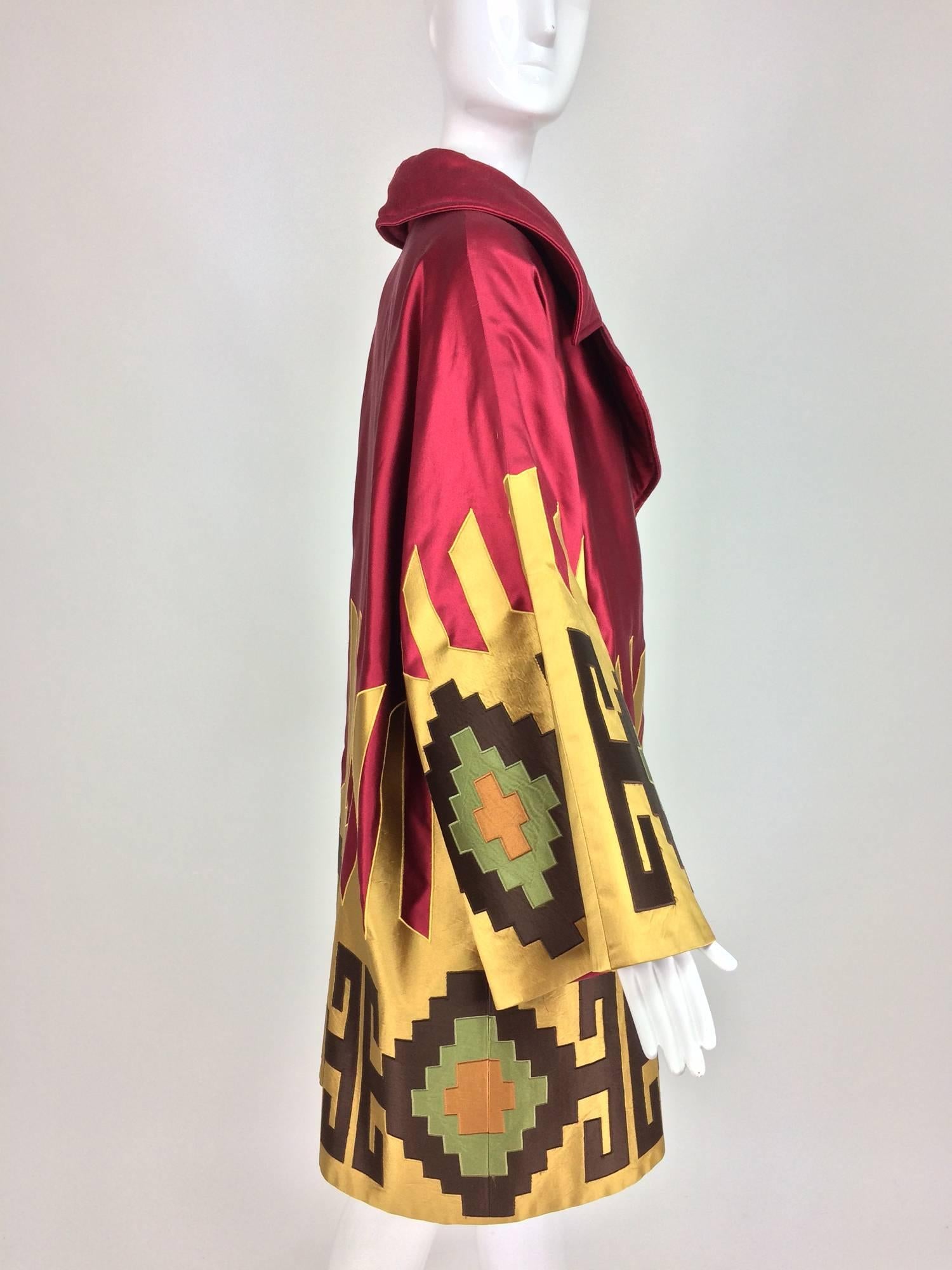 Valentino quilted silk applique kimono sleeve wrap coat 1980s In Excellent Condition In West Palm Beach, FL
