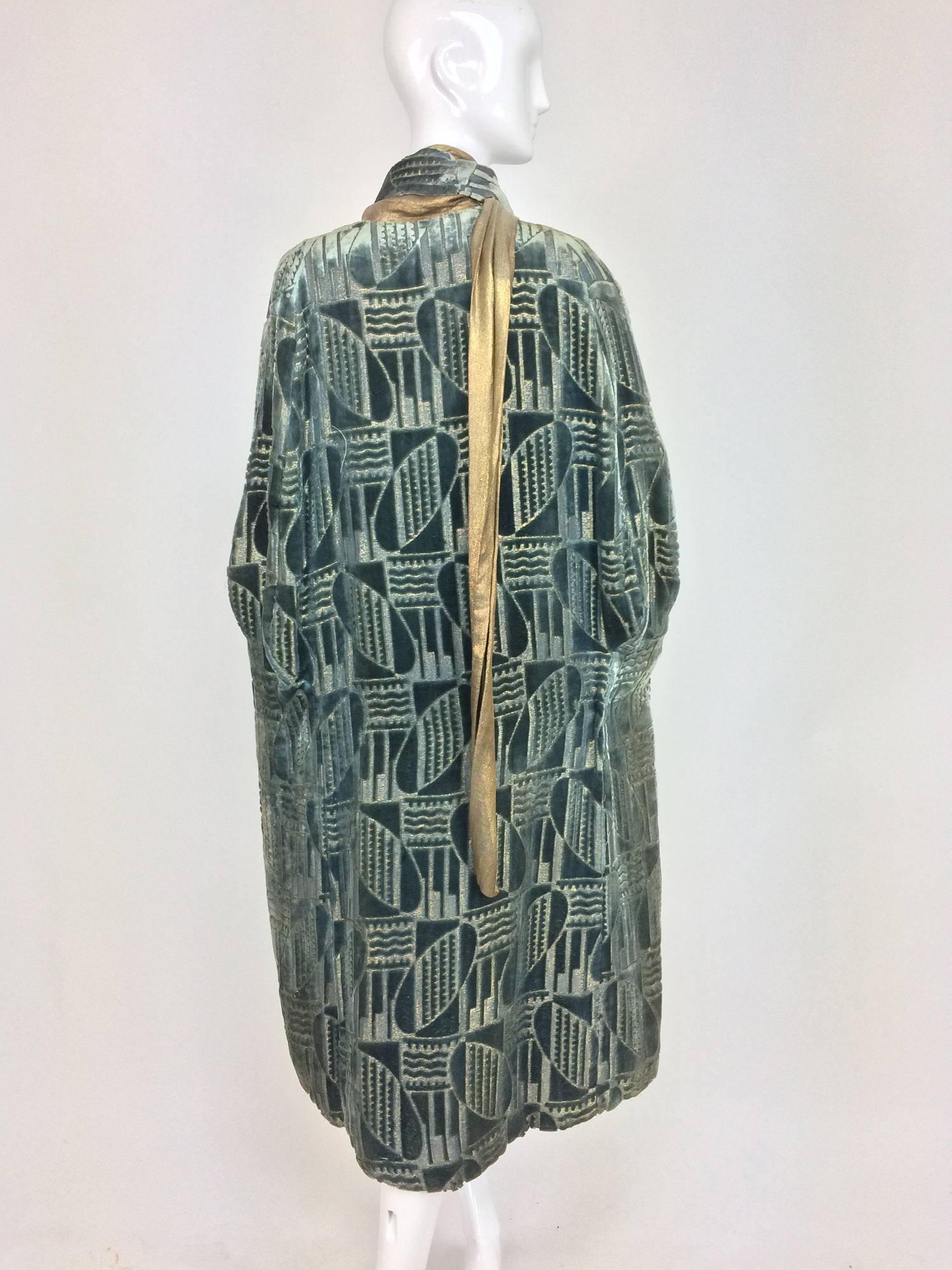 Art Deco Louis & Cie  Paris teal silk cut velvet gold lame evening cape 1920s 3