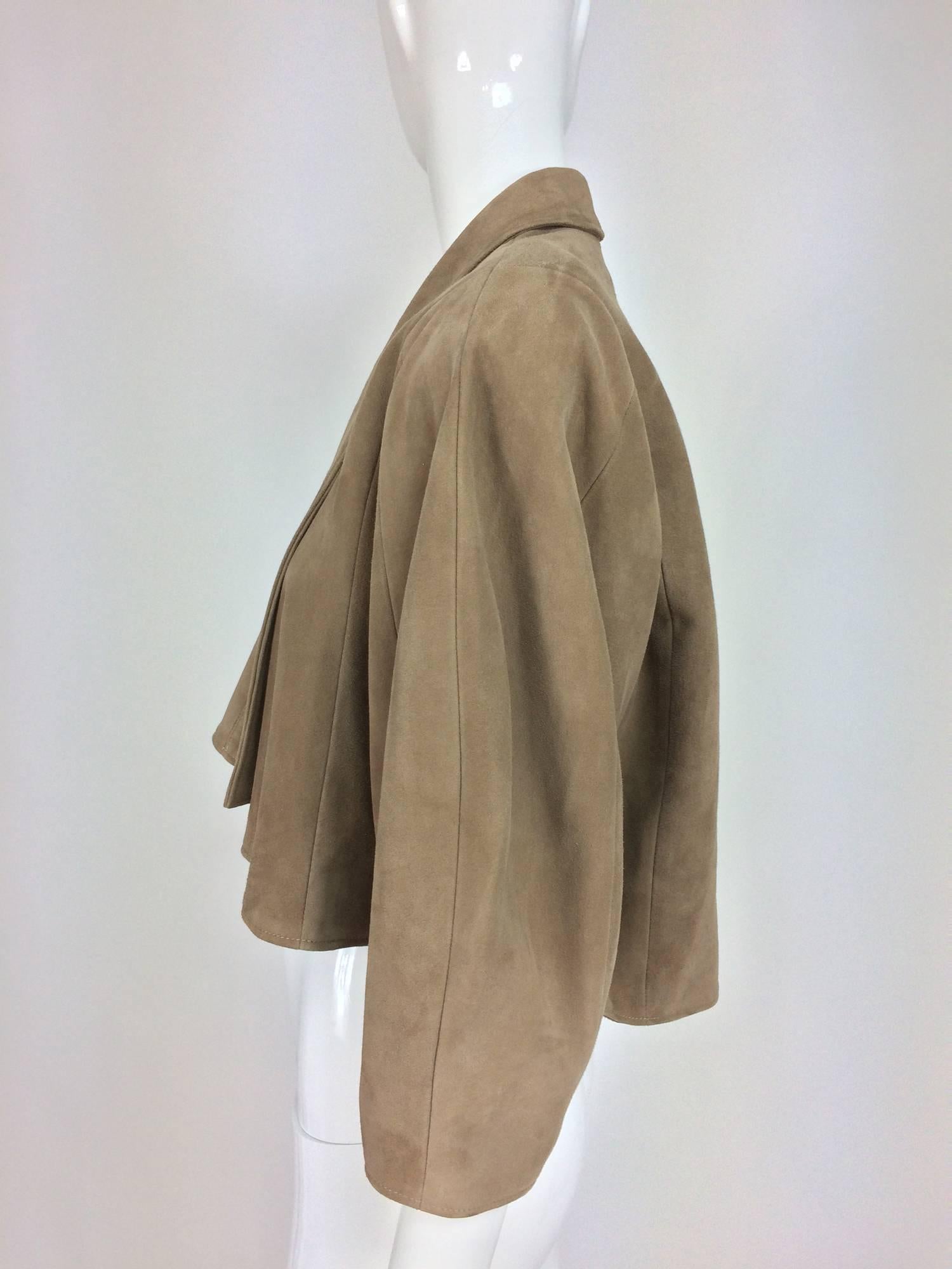 Jean-Claude Jitrois taupe suede cropped swing jacket 1980s For Sale 1