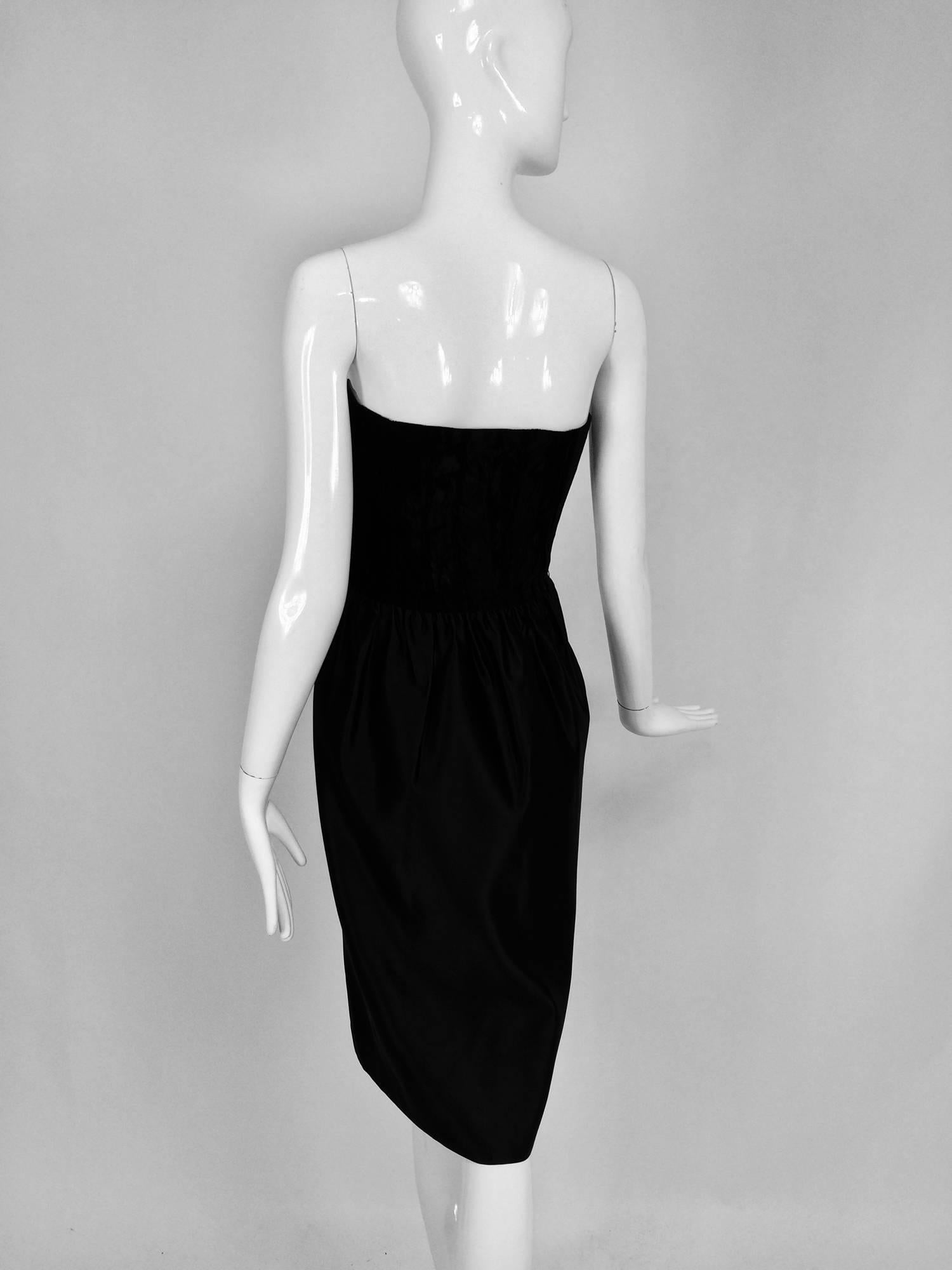 Lanvin numbered Haute couture black silk and velvet strapless cocktail dress  In Excellent Condition For Sale In West Palm Beach, FL
