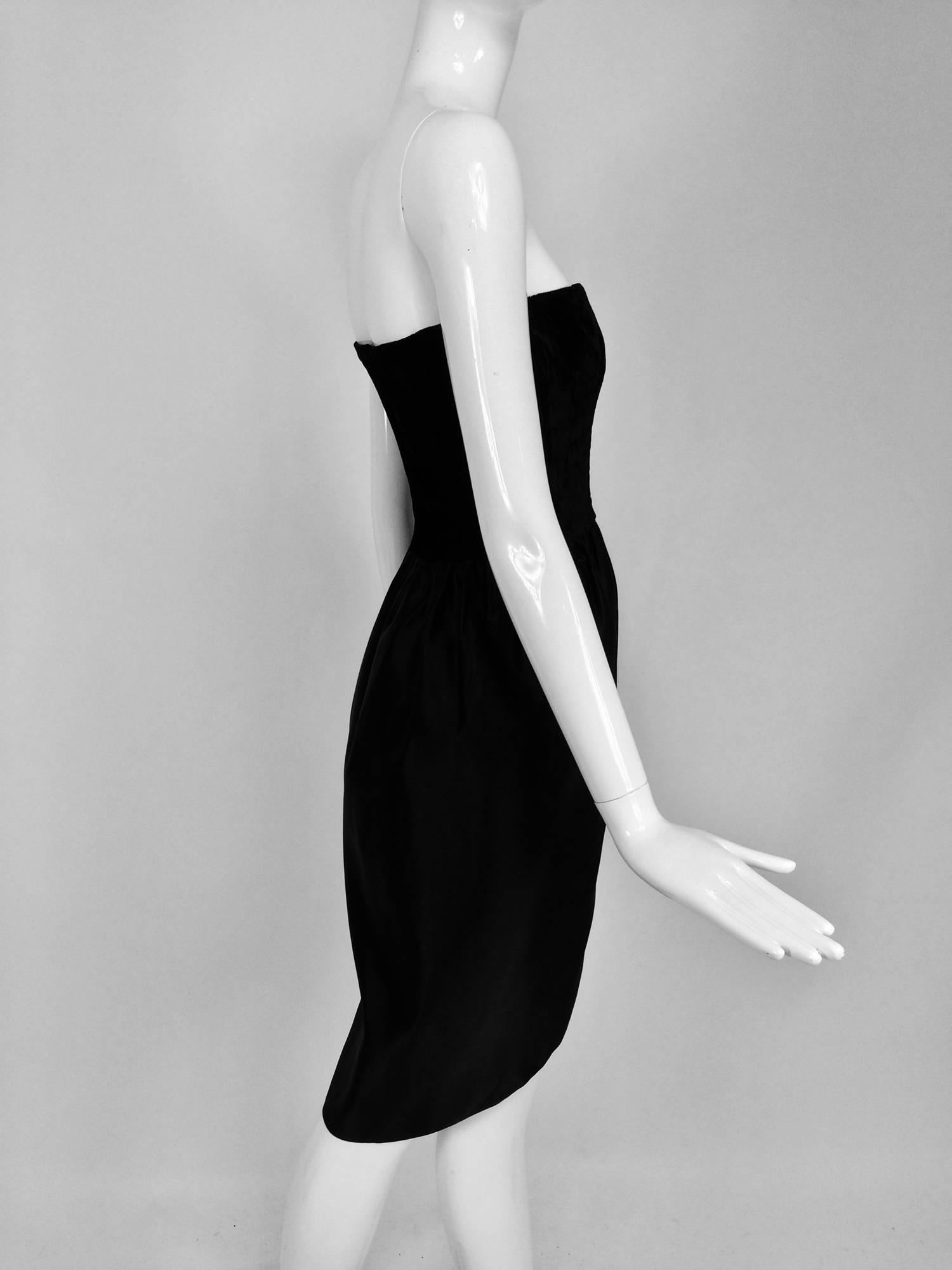 Lanvin numbered Haute couture black silk and velvet strapless cocktail dress  For Sale 2