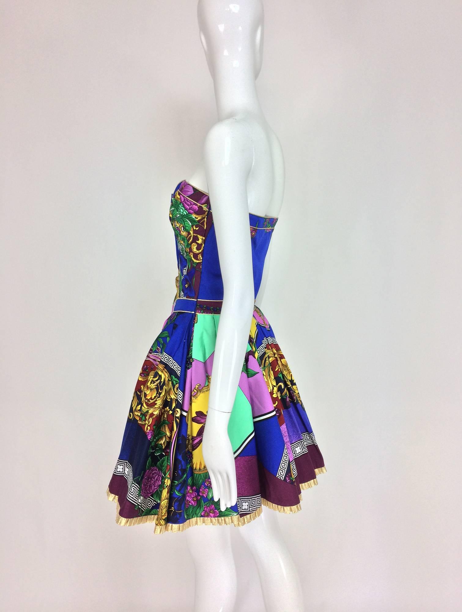 Versace strapless full skirt cotton print mini dress 1990s 3
