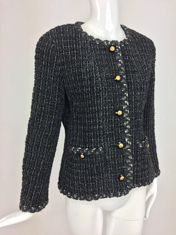 Chanel Classic Tweed Jacket in Cream and Black White Wool ref.409276 - Joli  Closet