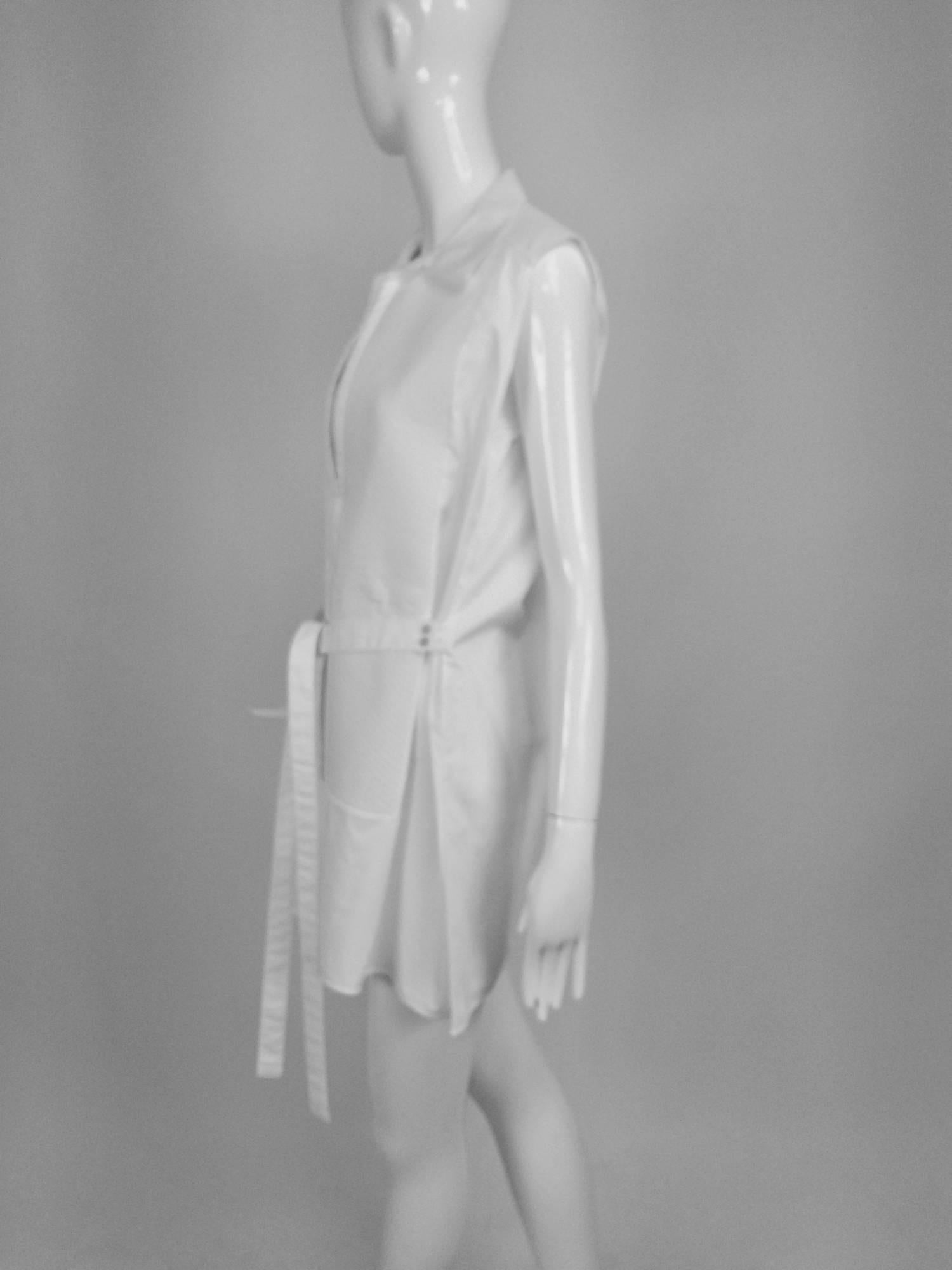 Balenciaga sleeveless crisp white cotton pique belted tunic 38 In Excellent Condition In West Palm Beach, FL