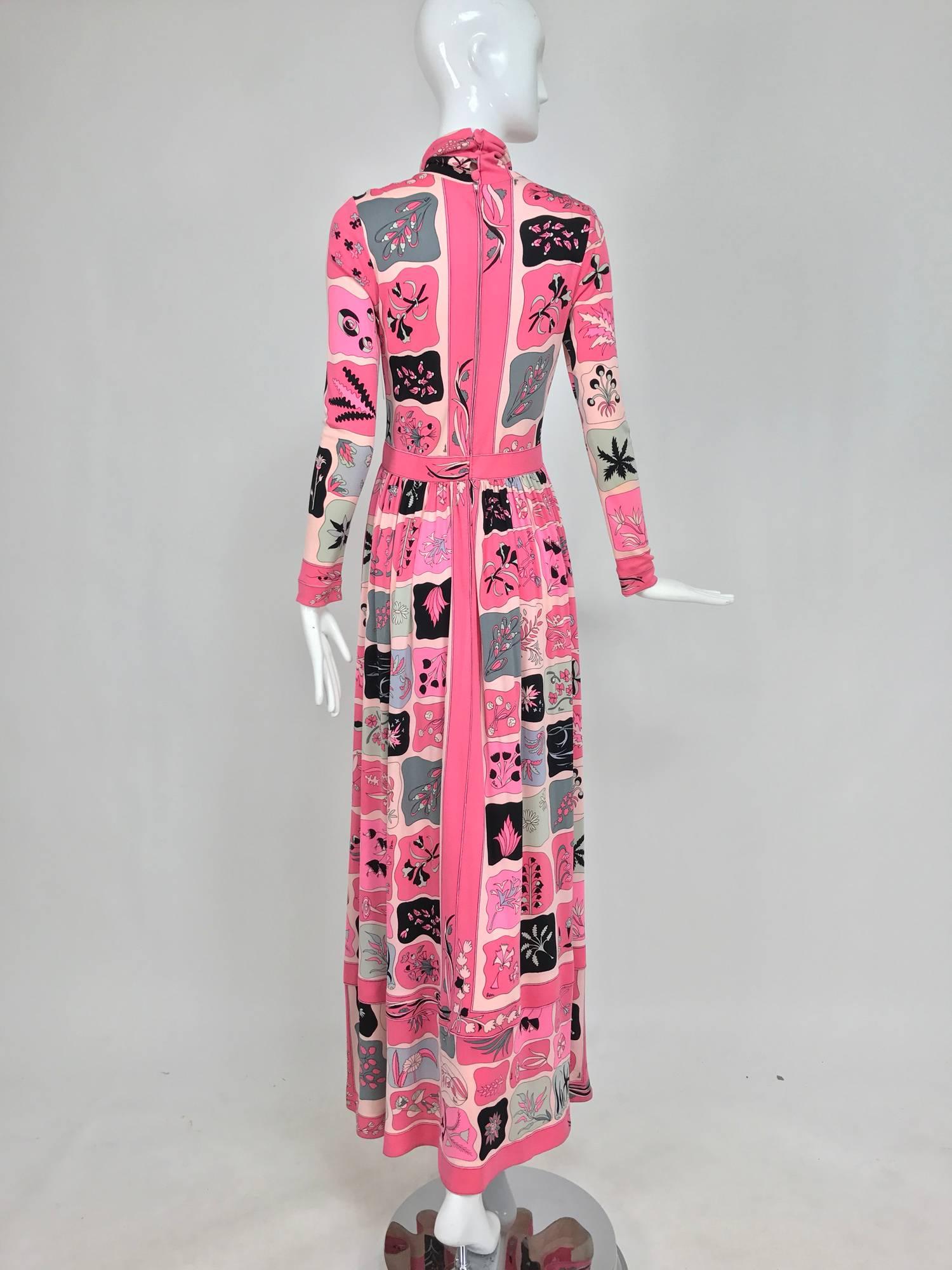 Women's Vintage Bessi silk jersey floral print Maxi dress 1970s