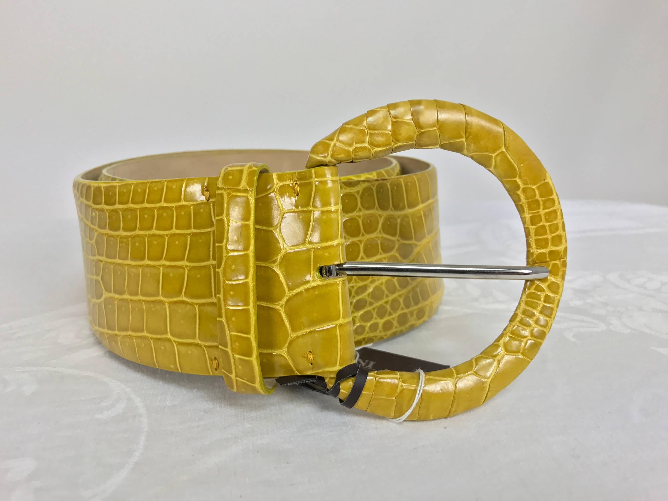 Tardini wide yellow crocodile belt NWT...Marked size Large 36...Contour belt, never worn...Original price $1995.
Measurements are:
2 1/2