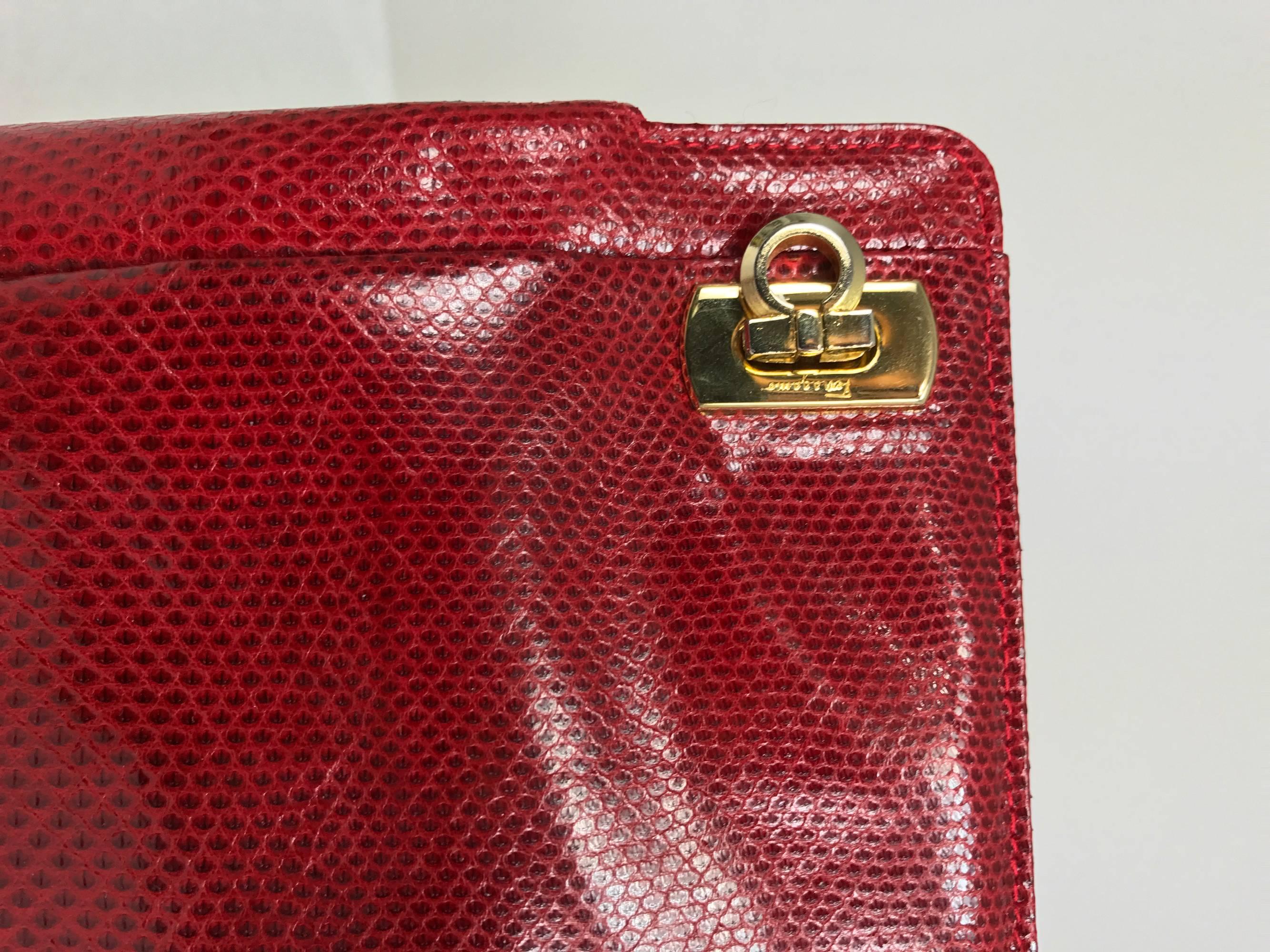 Vintage Ferragamo red lizard clutch cross body handbag 1980s In Good Condition In West Palm Beach, FL