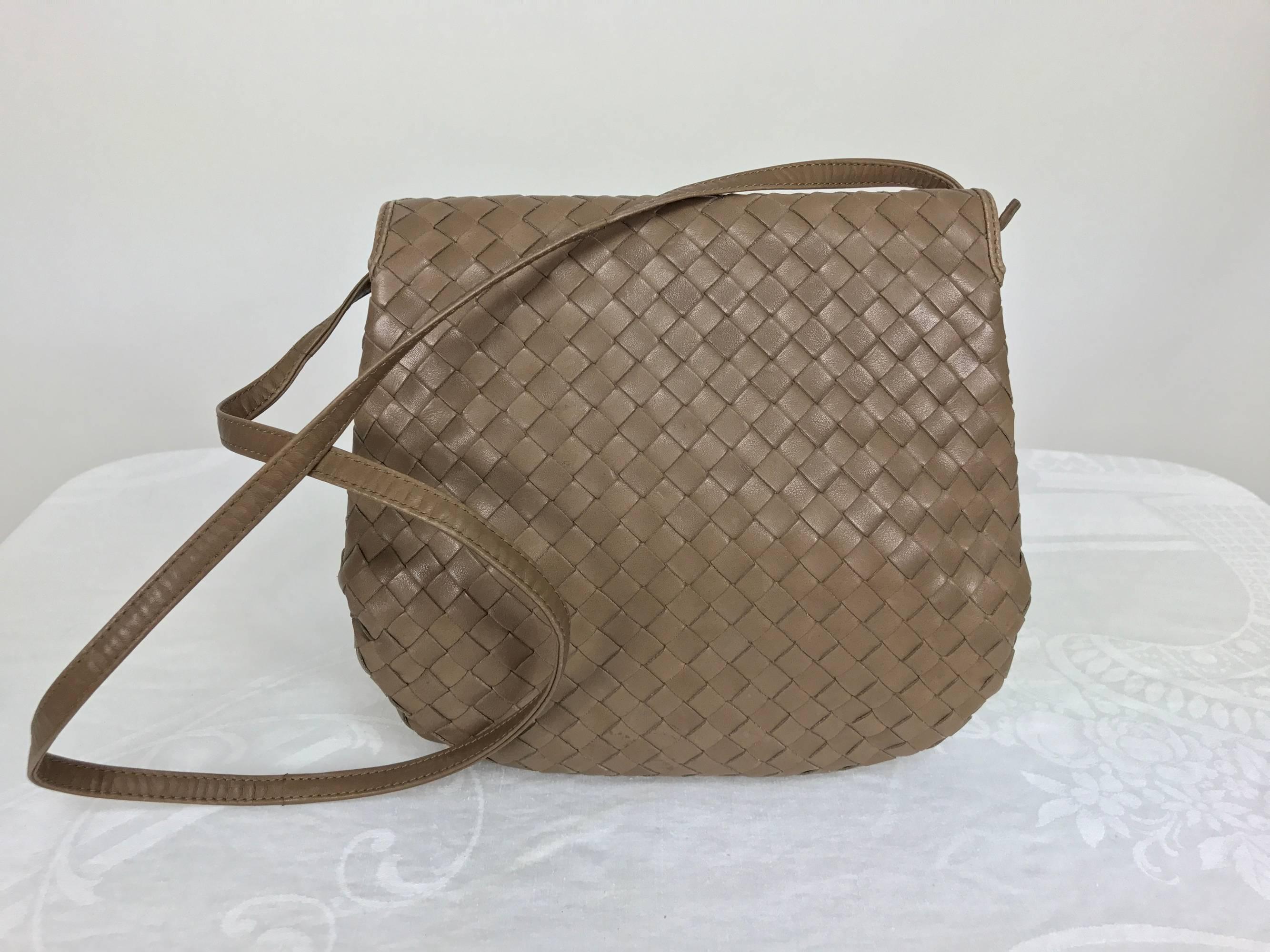 Brown Bottega Veneta Intrecciato cocoa leather shoulder clutch handbag 1980s NWT