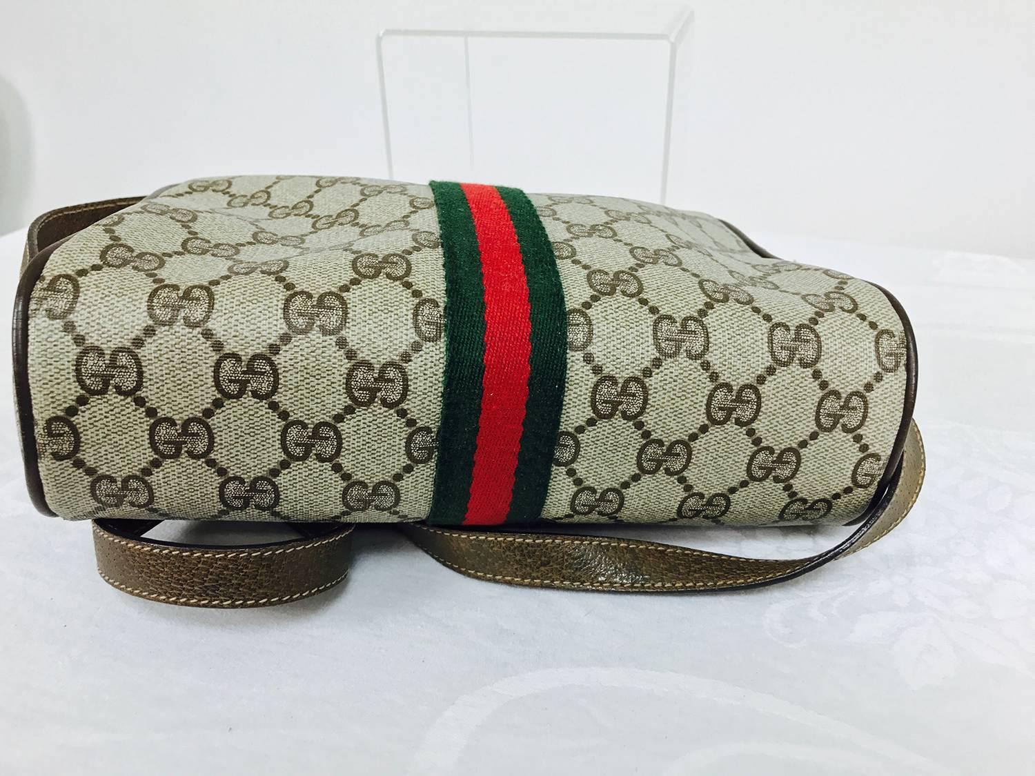 Gray Vintage Gucci Accessory Collection cross body bag green  and red 1980s