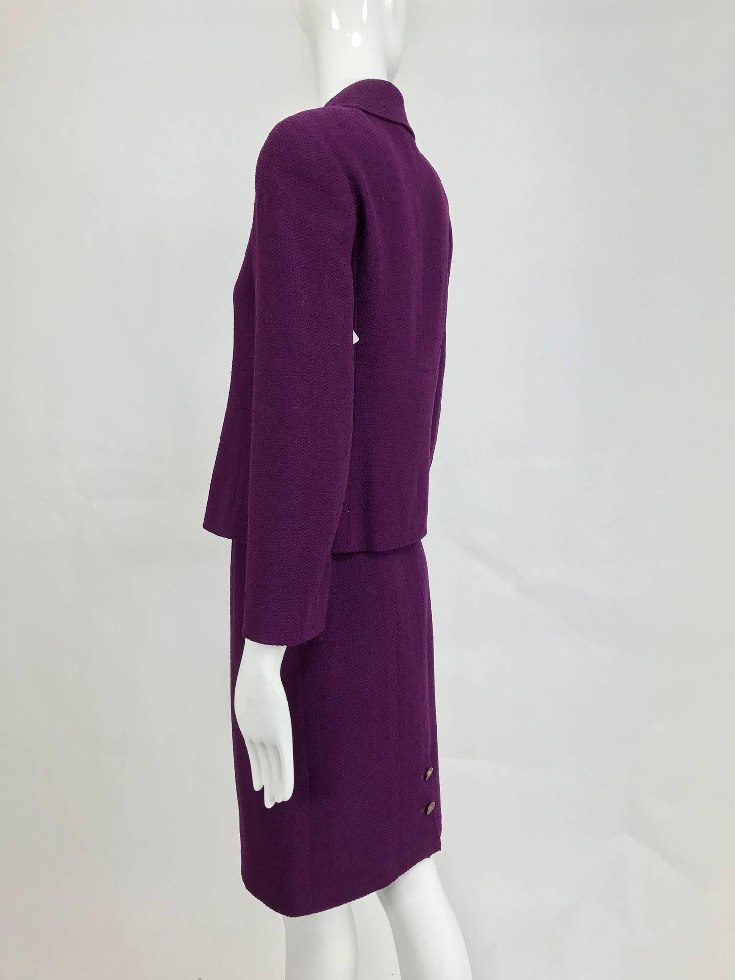 Chanel aubergine boucle classic double breasted skirt suit 1998A In Excellent Condition For Sale In West Palm Beach, FL