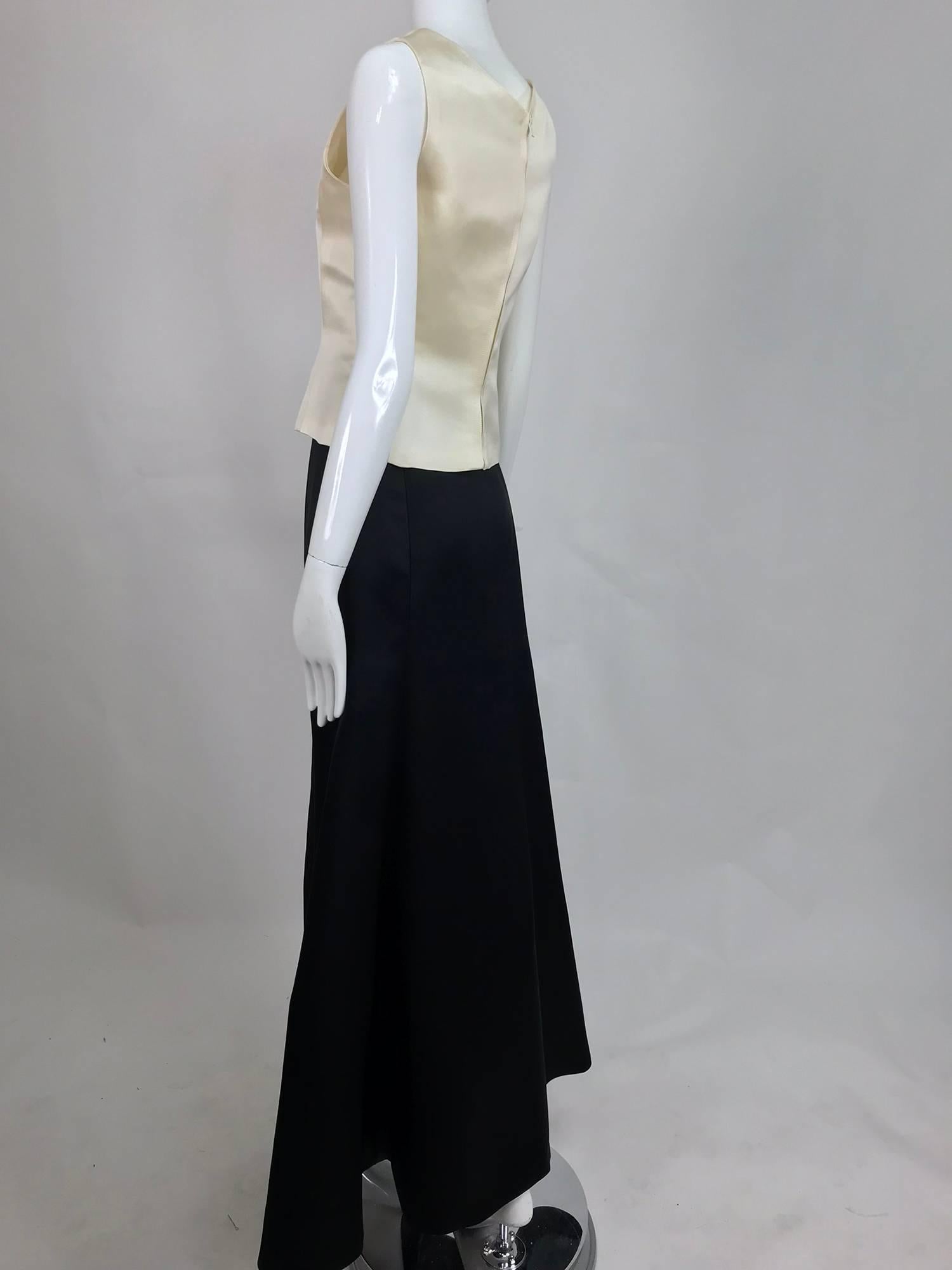 Women's Vintage Bill Blass evening top and skirt set in cream and black silk satin 1980s For Sale