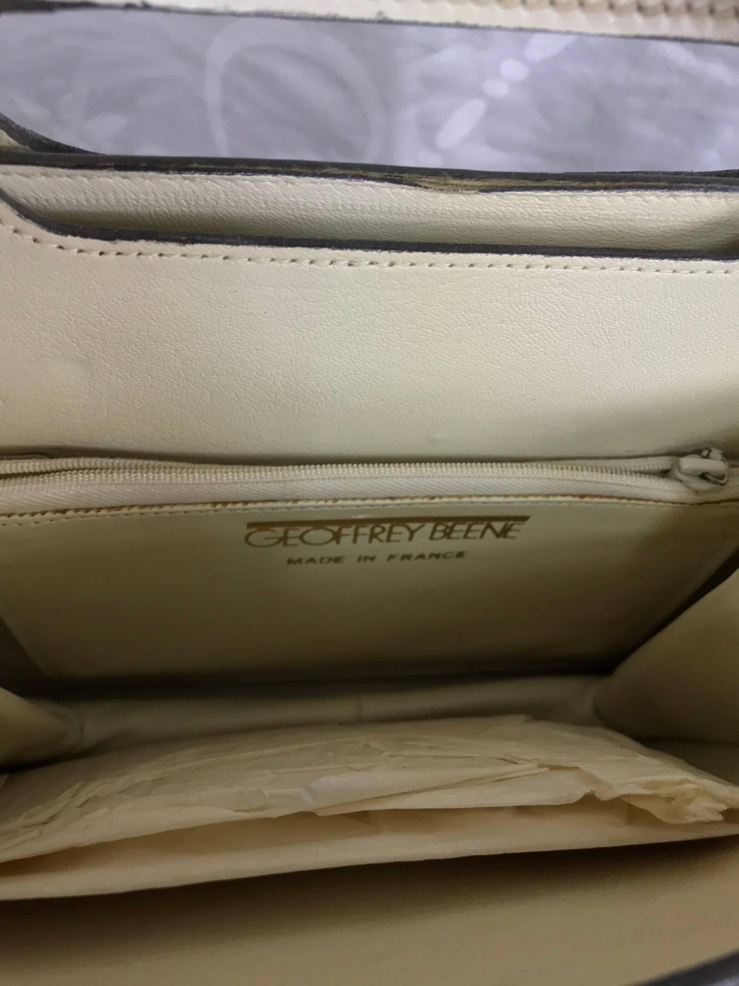 Gray Vintage Geoffrey Beene bone leather gold hardware shoulder bag 1970s