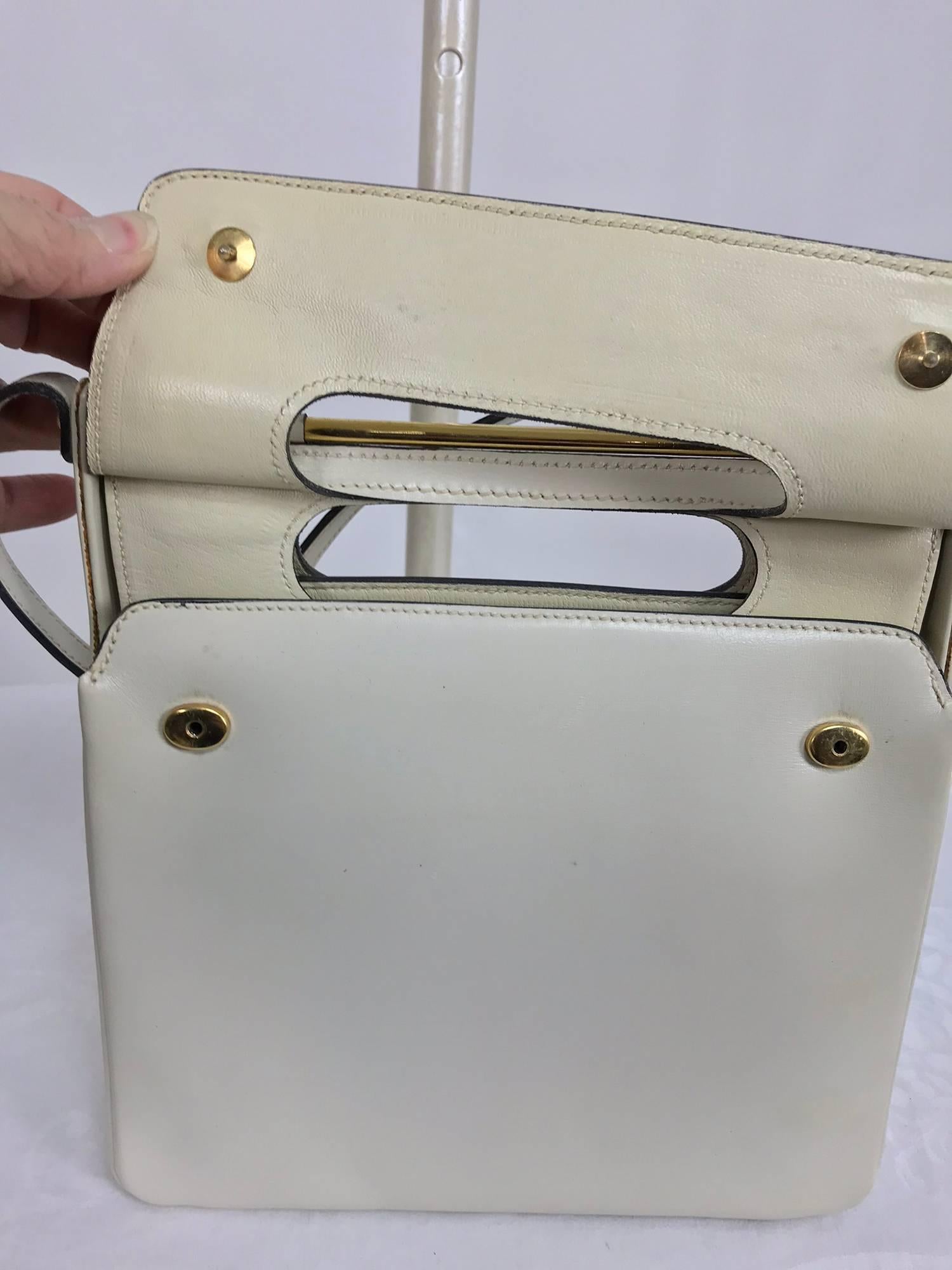 Vintage Geoffrey Beene bone leather gold hardware shoulder bag 1970s In Excellent Condition In West Palm Beach, FL