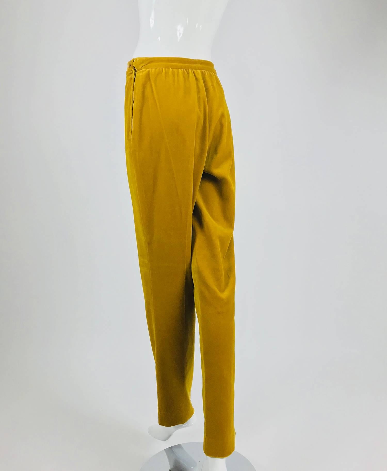 Women's Chanel golden yellow velvet trousers with ankle buttons 1990s