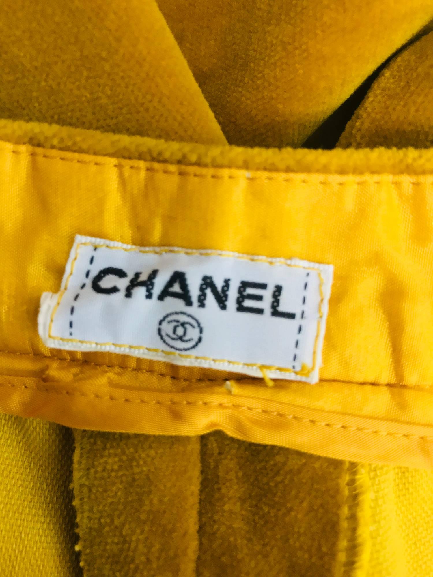 Chanel golden yellow velvet trousers with ankle buttons 1990s 4