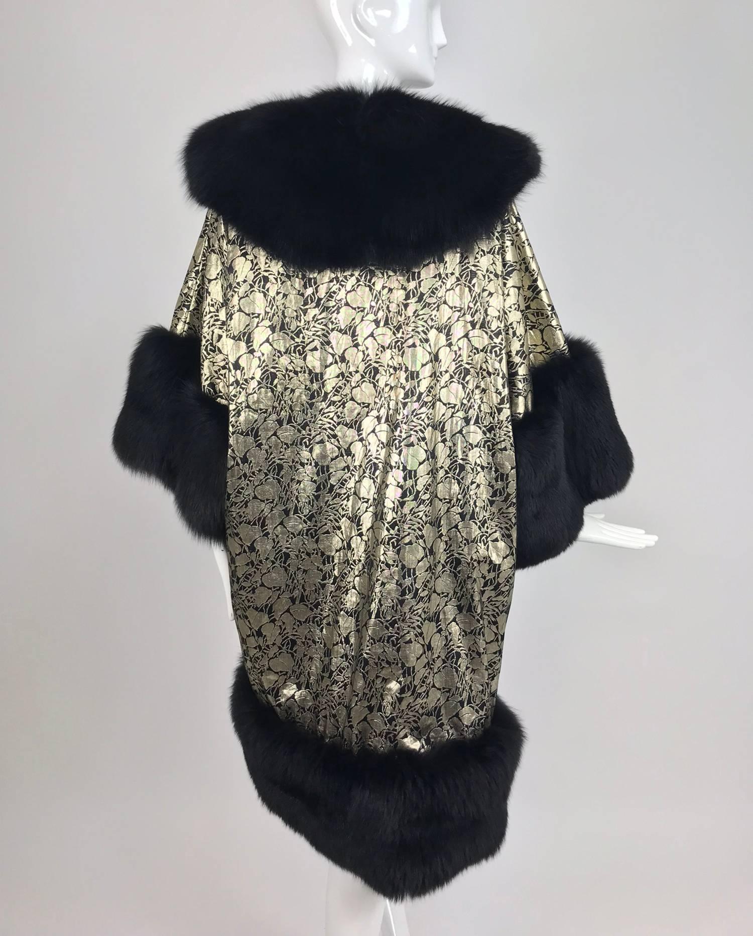 Amen Wardy Gold Metallic brocade and black fox fur trim cocoon coat 1980s In Excellent Condition In West Palm Beach, FL