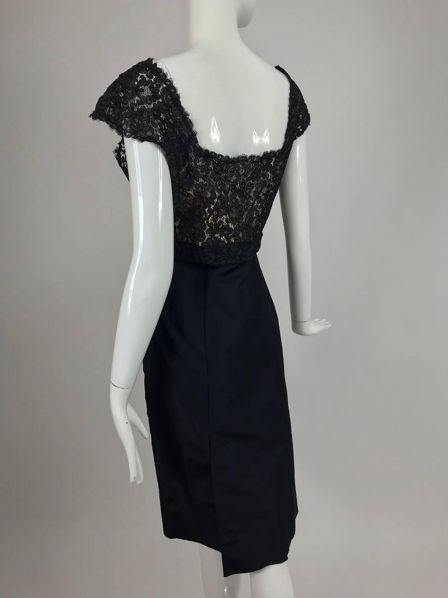 Vintage 1950s black silk and Guipure lace cocktail dress larger size In Good Condition In West Palm Beach, FL
