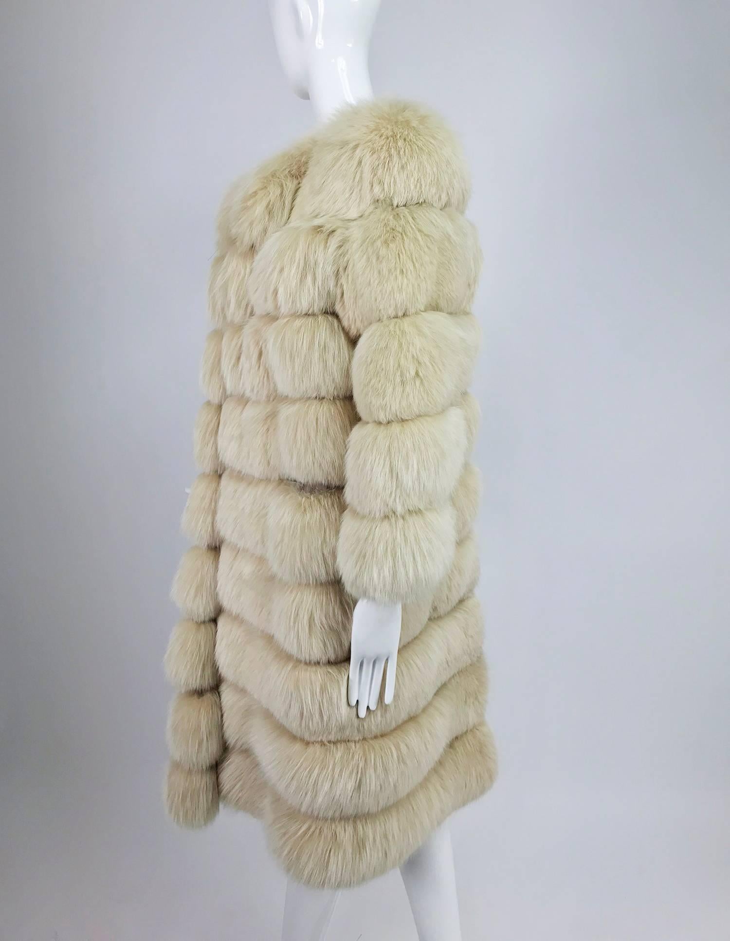 Women's Cream Fox Fur and suede coat with removable hem 1970s