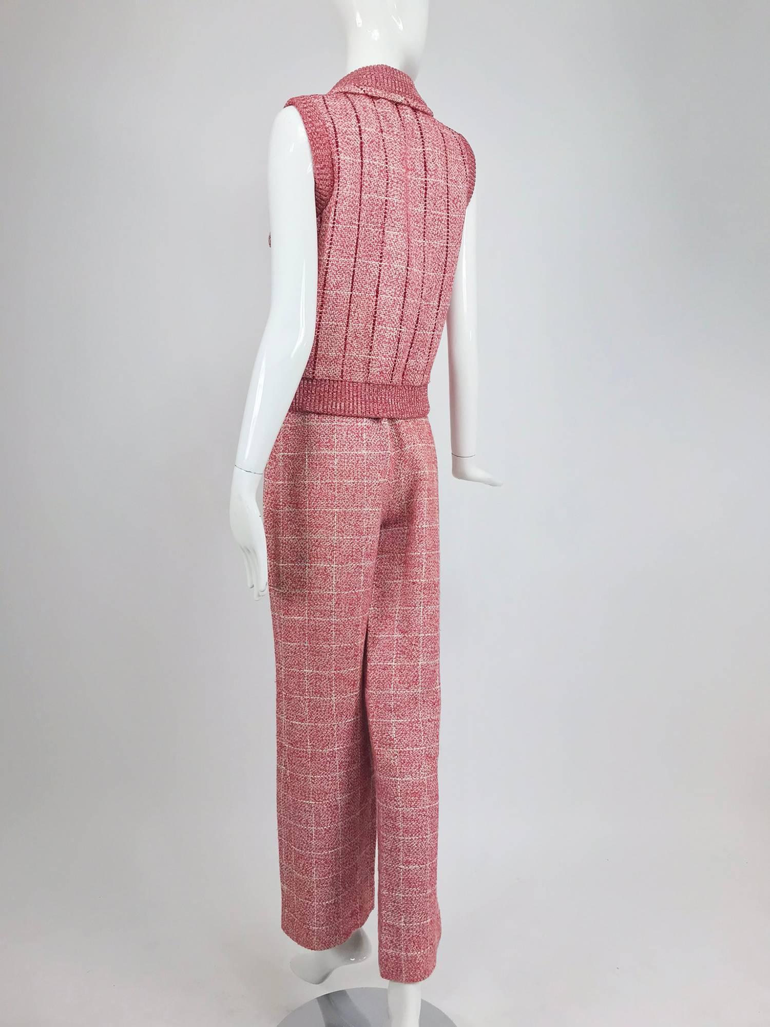 Chanel red and white plaid sequin vest and trouser set 2001P In Excellent Condition In West Palm Beach, FL