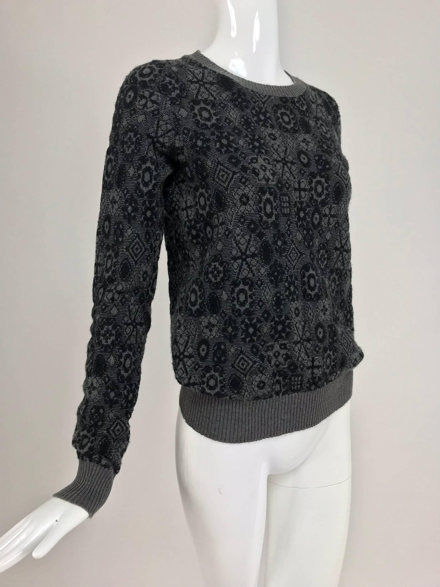 Chanel grey cashmere pull on sweater  1