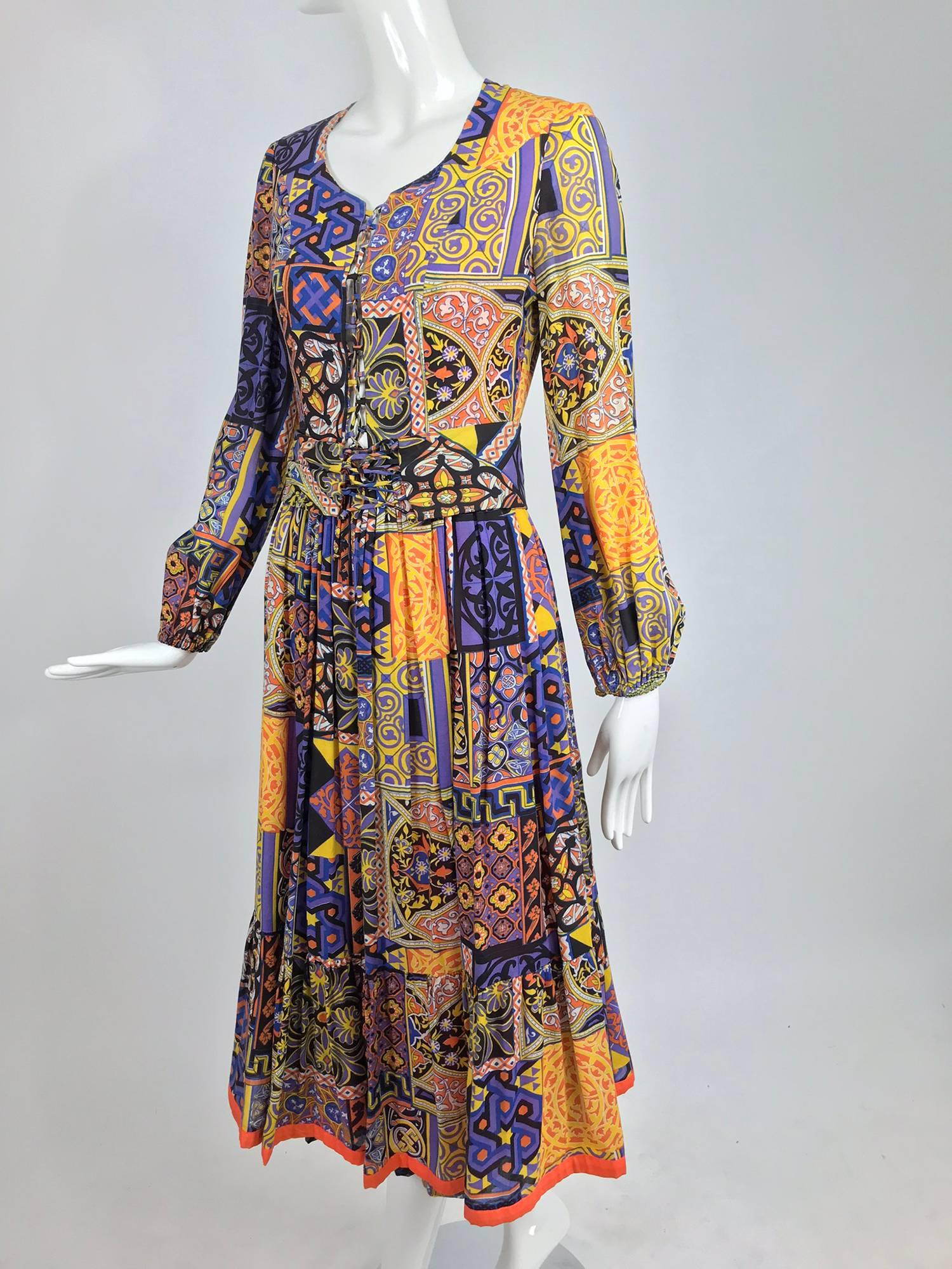 Moorish mosaic cotton print laced front bohemian dress 1960s In Excellent Condition In West Palm Beach, FL