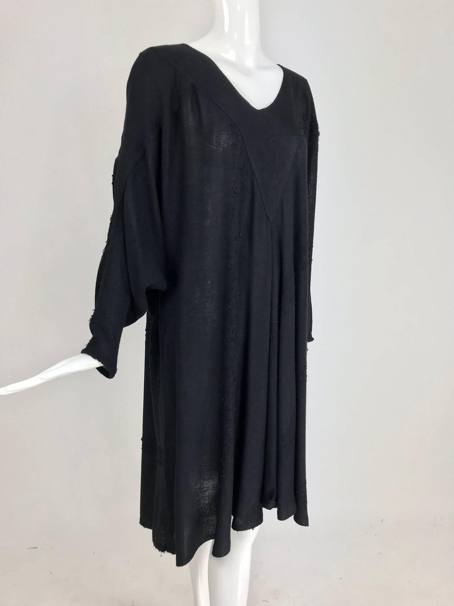Laise Adzer black Susti gauze bat wing tunic caftan from the 1980s. Laise Adzer was known for bohemian style in the 1980s. The fabrics, called Susti, were made in Morocco, a blend of Egyptian cotton and organic rayon woven in with a distinctive