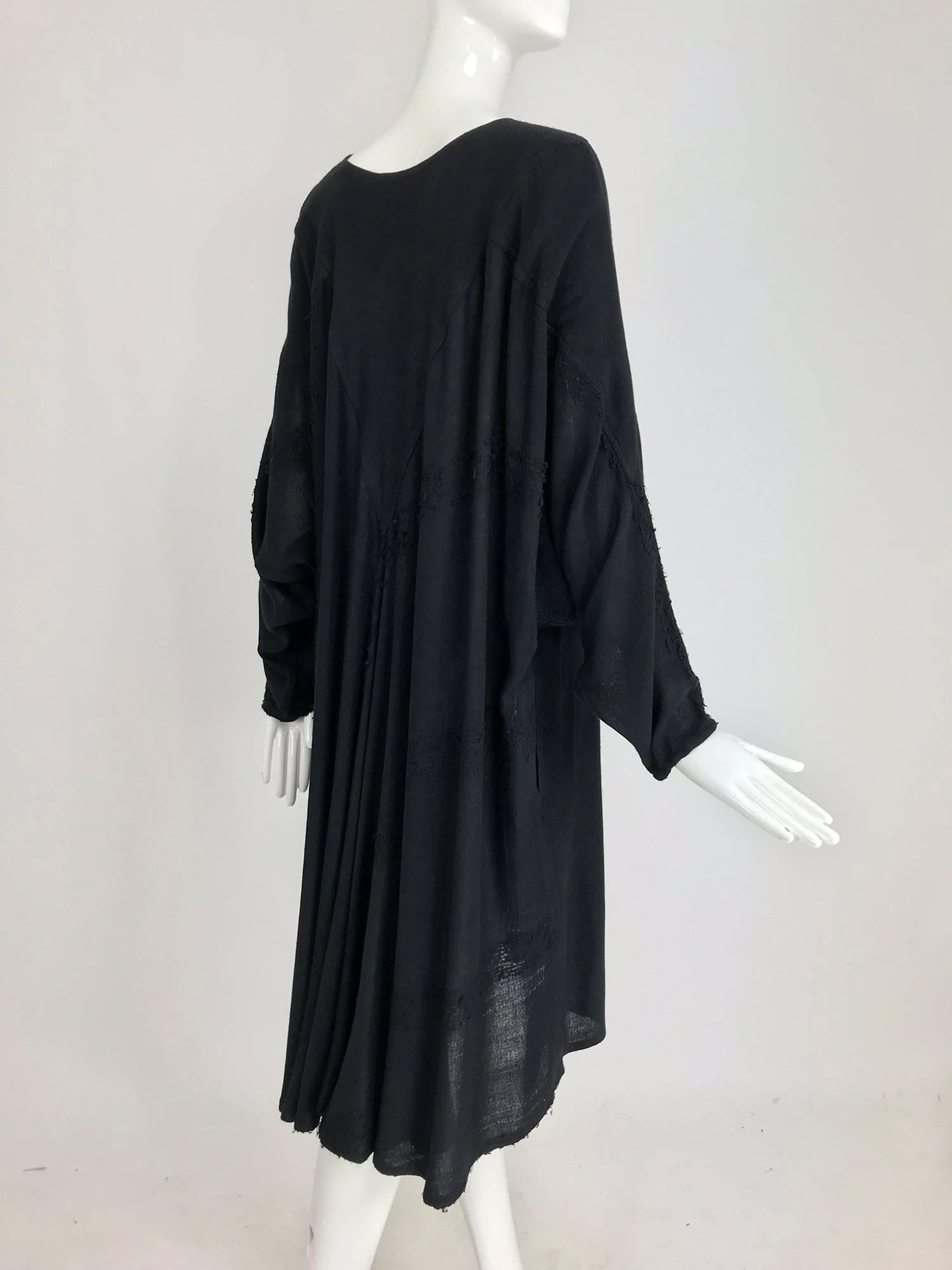 Laise Adzer black Susti gauze bat wing tunic caftan 1980s In Excellent Condition In West Palm Beach, FL