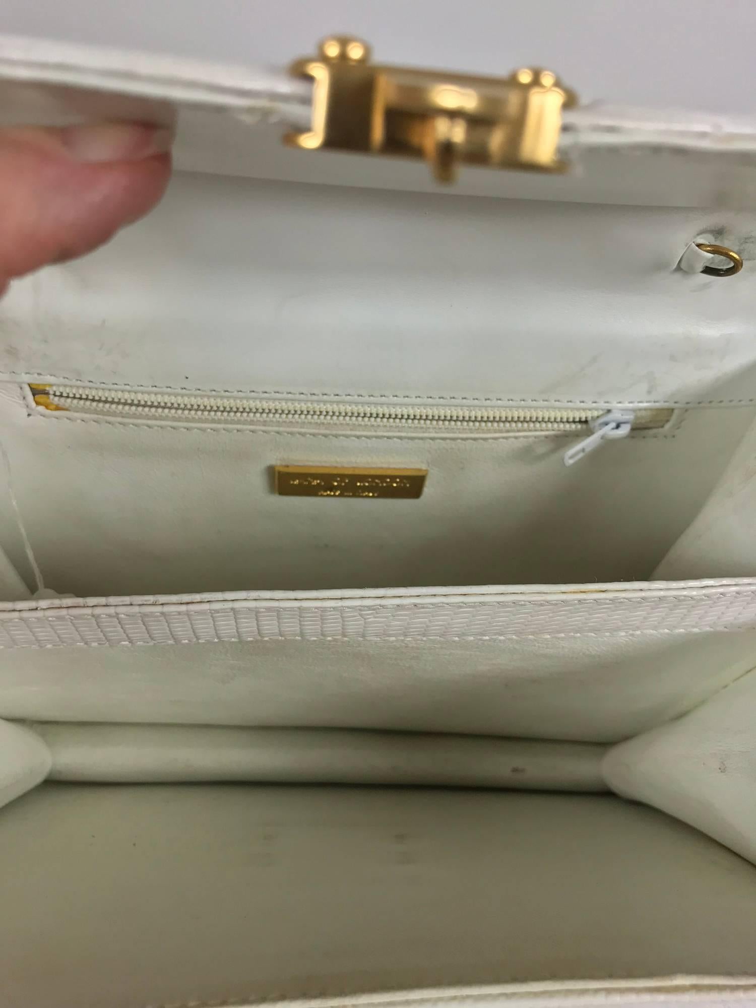 Lana of London white envelope lizard clutch gold hardware In Excellent Condition For Sale In West Palm Beach, FL