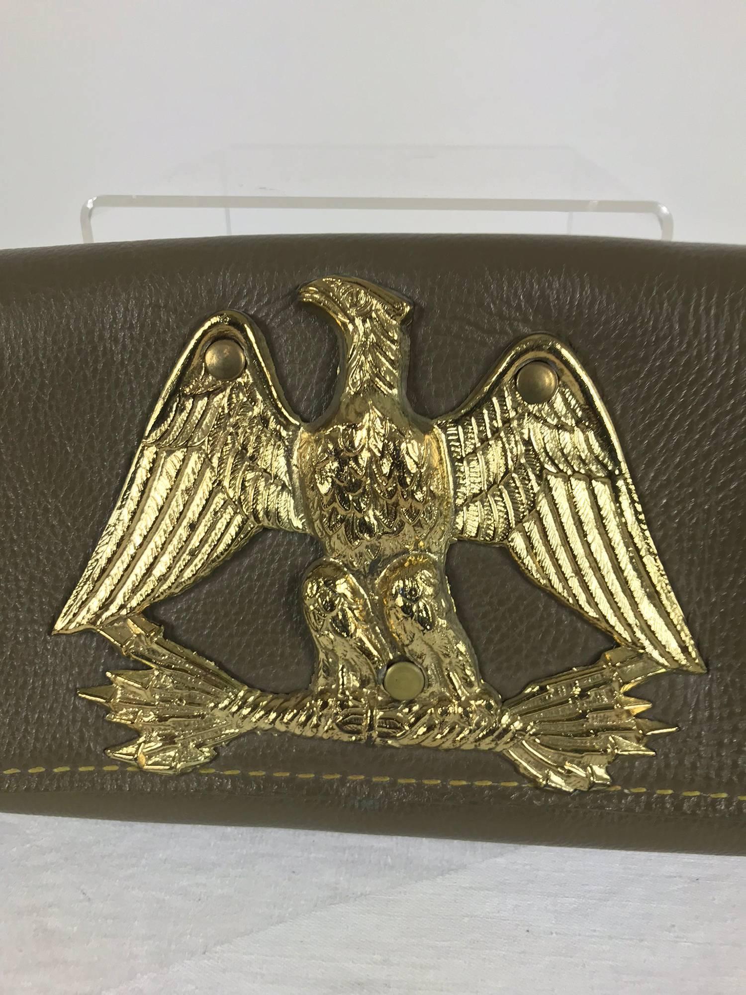 Roger Van S Gold eagle green leather clutch hand bag from the 1950s NWOT. 1940s and 50s fashion model Doris Bryn and husband Roger Van Shoyck began an accessories line after they met at the University of Cincinnati. The labels, Roger Van S. and