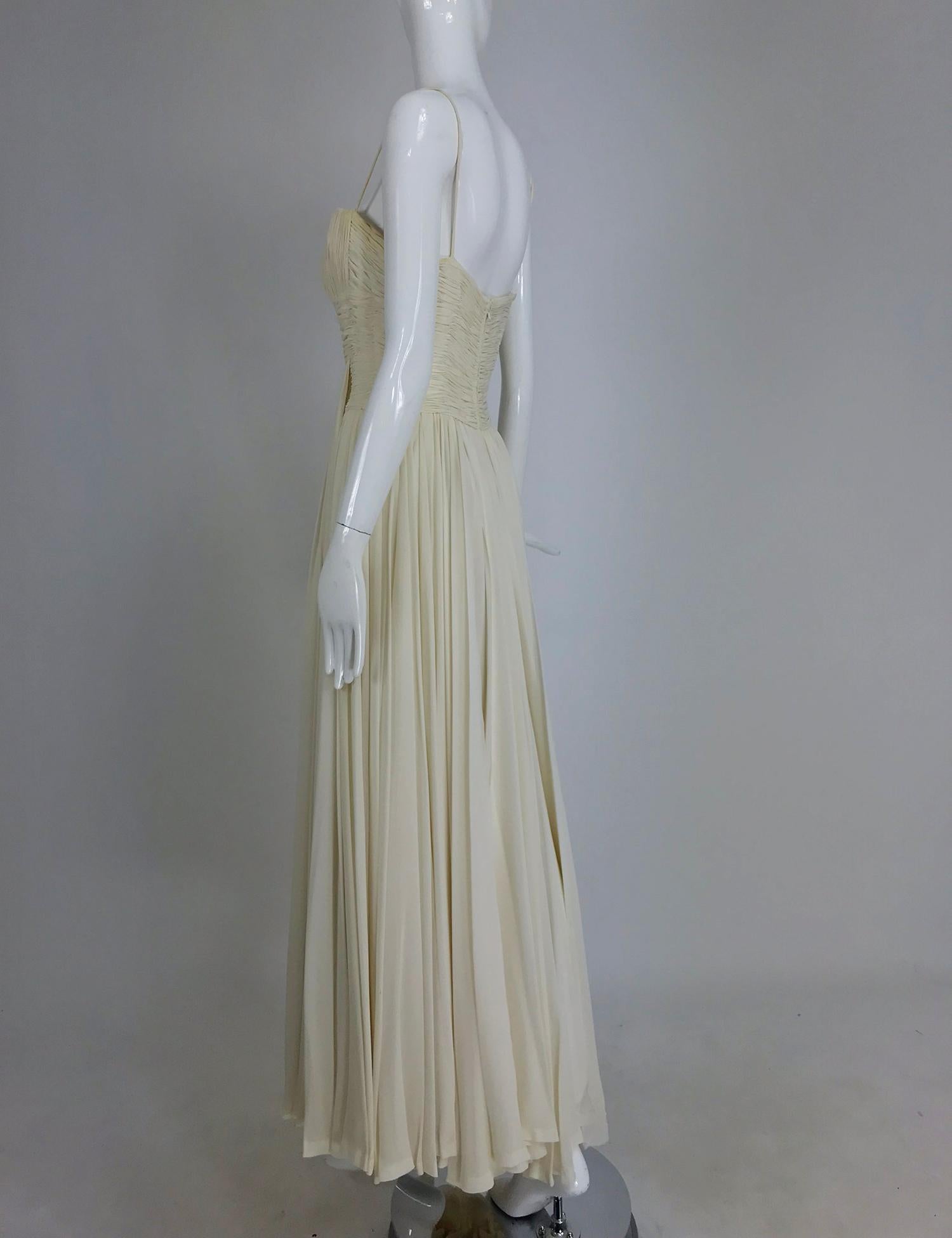 Gray  Fernanda Gattinoni Couture Ivory pleated silk chiffon evening gown 1950s