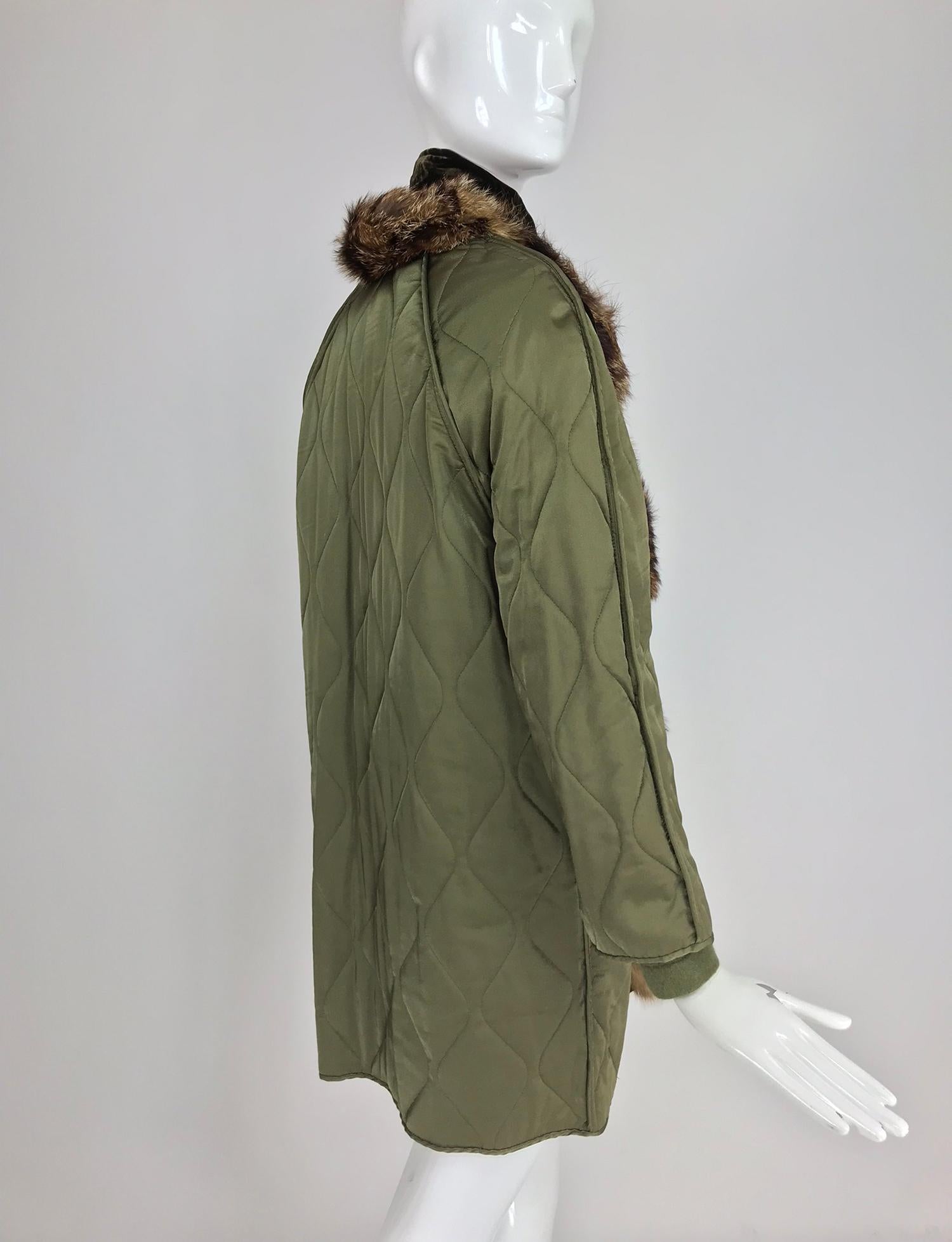 Gianfranco Ferre Olive Velvet and Fur Trimmed quilted jacket and sweater 1990s In Excellent Condition In West Palm Beach, FL