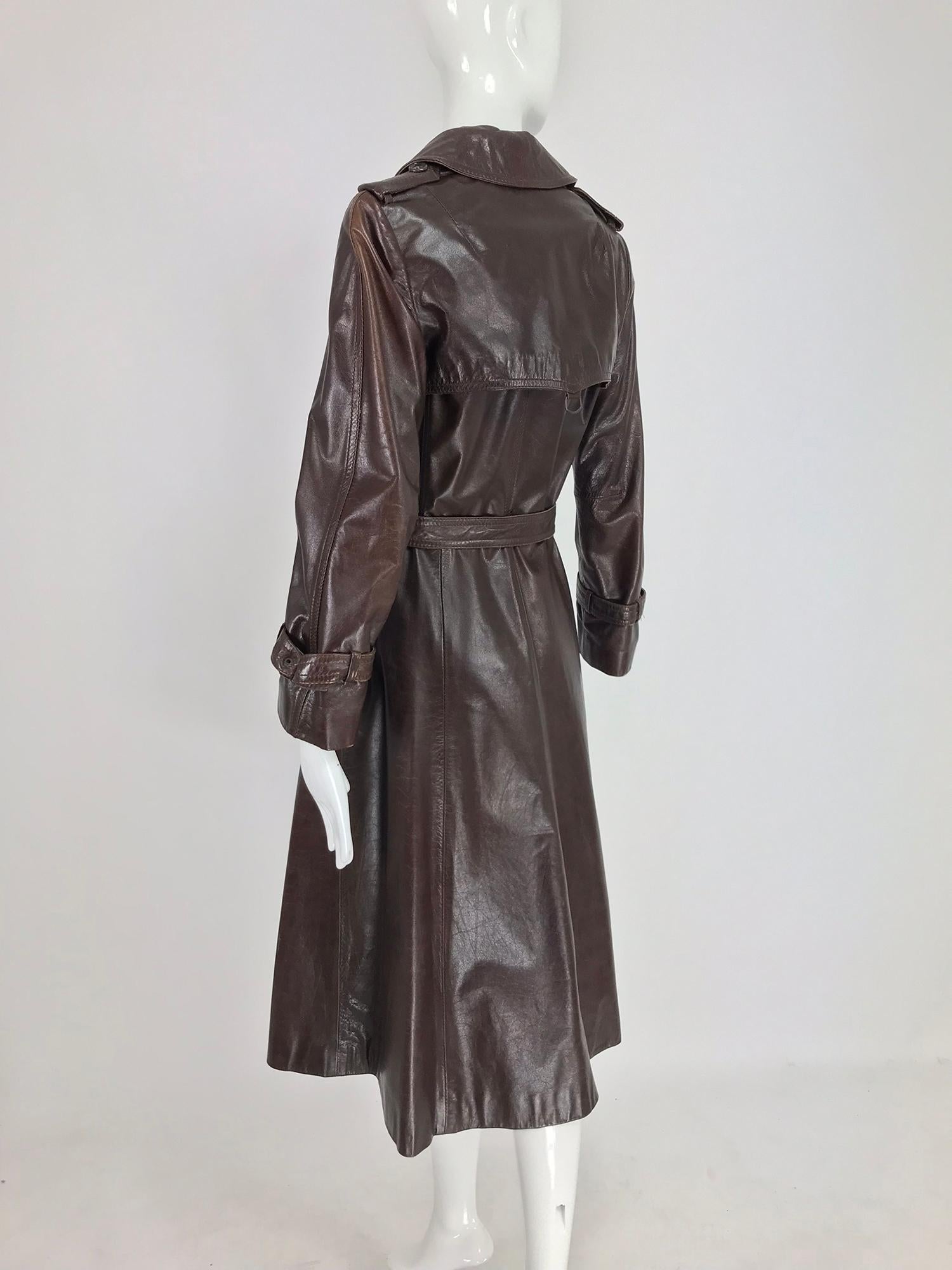 Anne Klein Chocolate brown leather trench coat 1970s In Good Condition In West Palm Beach, FL