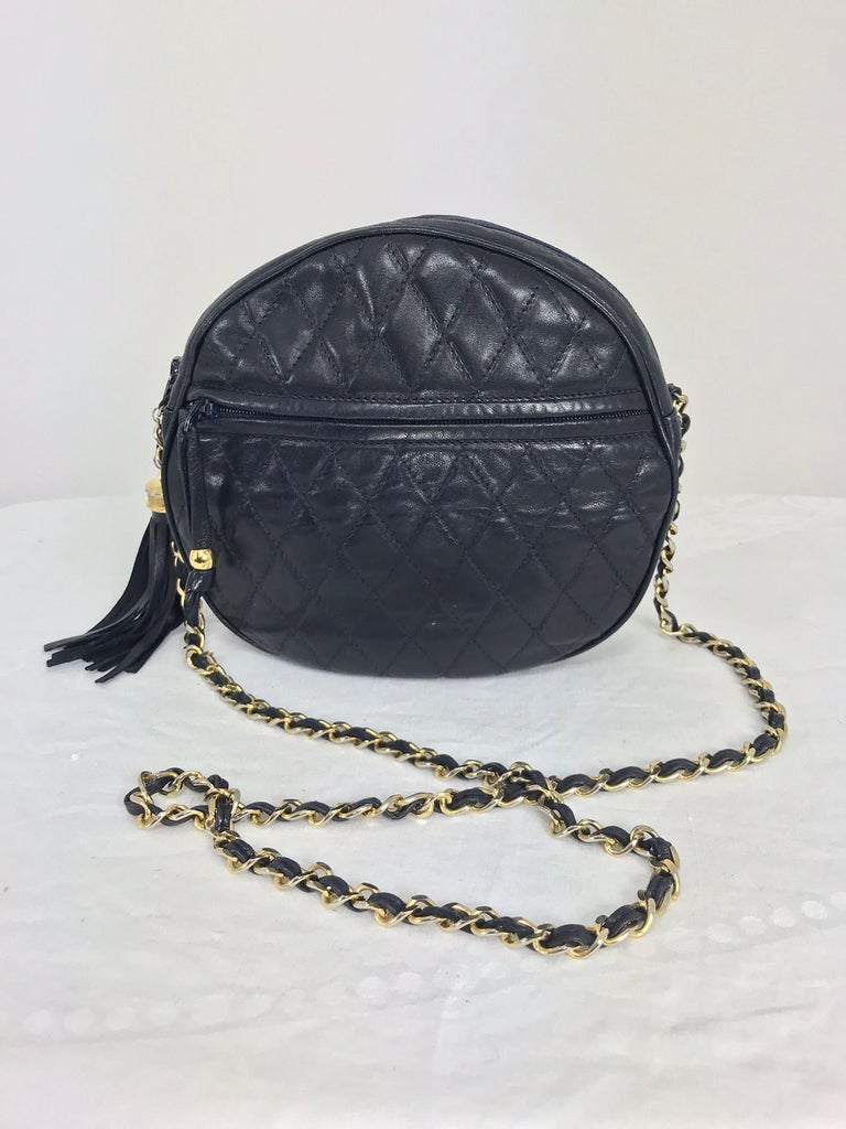 SISO Italy Navy Lambskin quilted leather round shoulder bag 1980s at ...