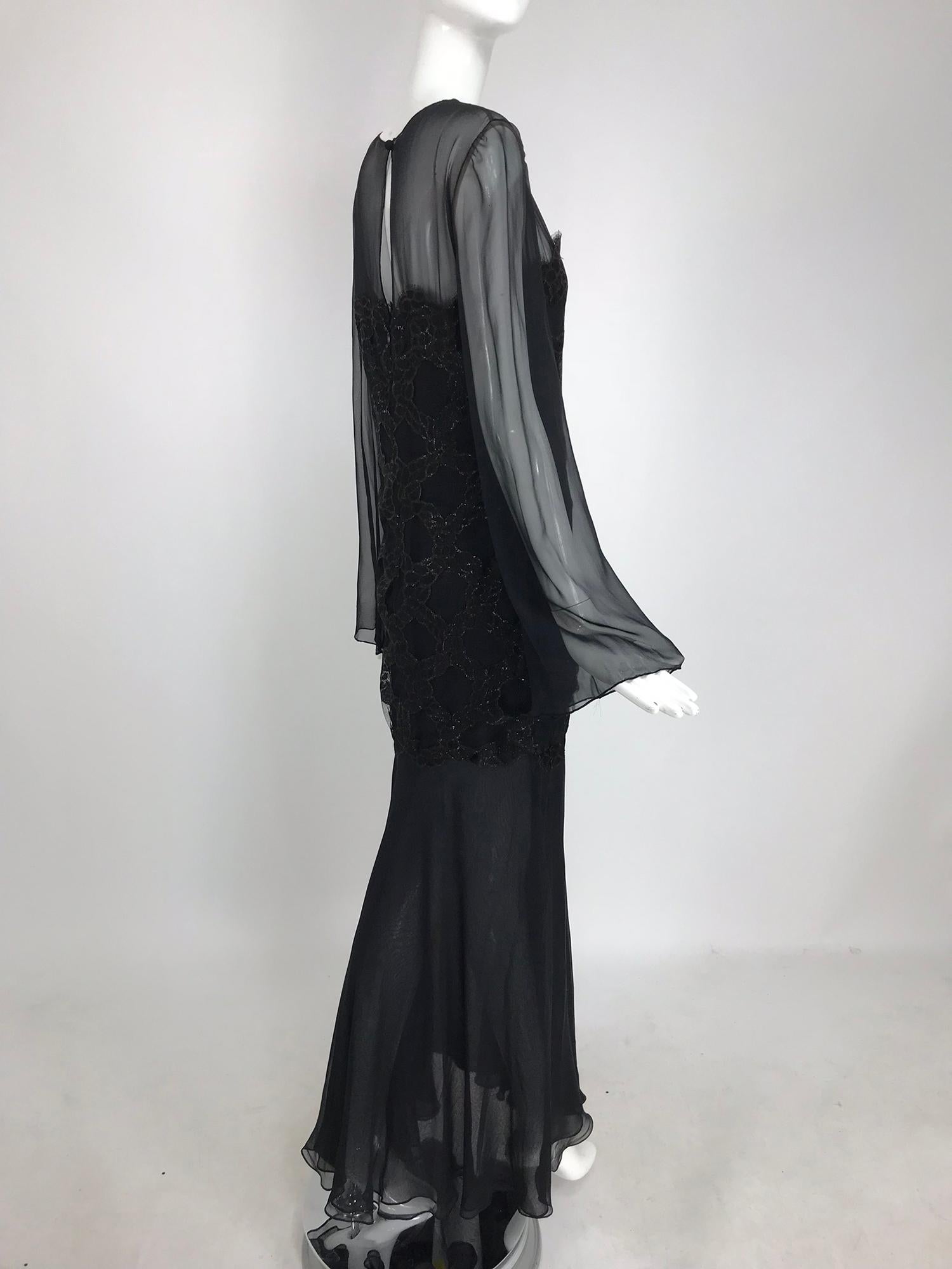 Bill Blass Encaje lacado sobre Vestido de noche de gasa de seda negra Años 70 12 en Excelente estado para la venta en West Palm Beach, FL