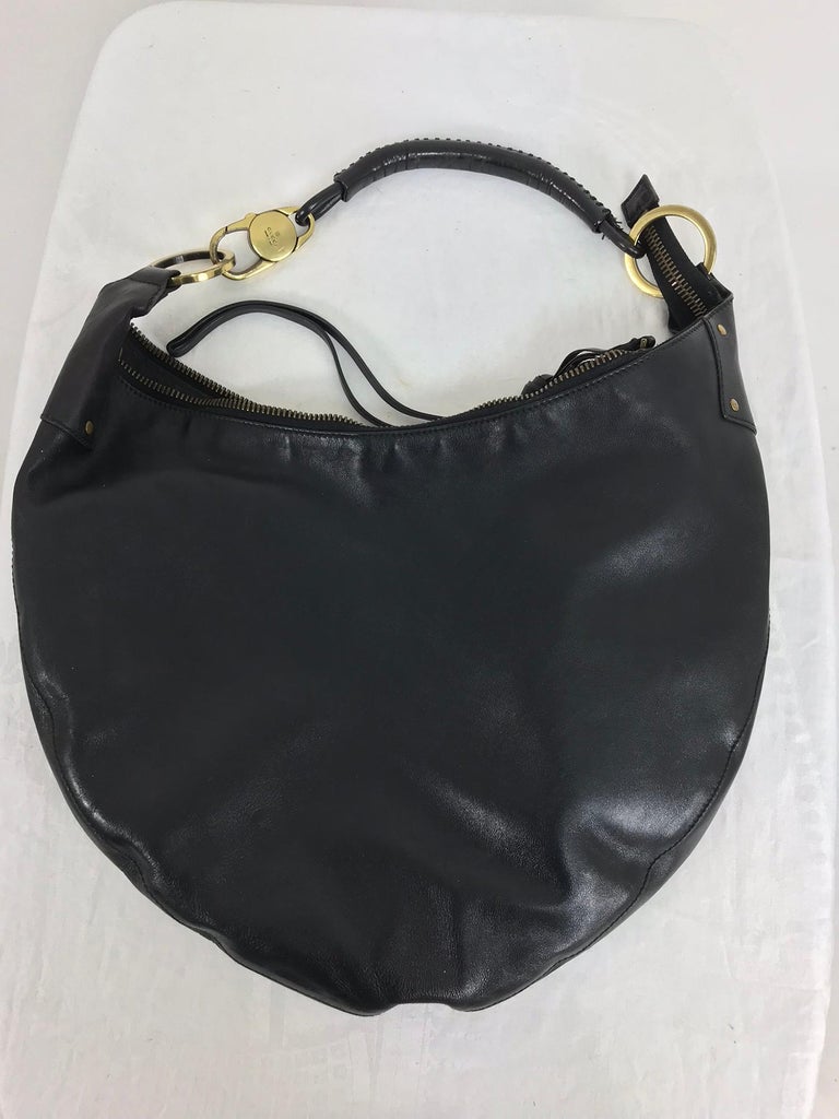 Gucci Black Leather shoulder bag with gold hardware at 1stDibs