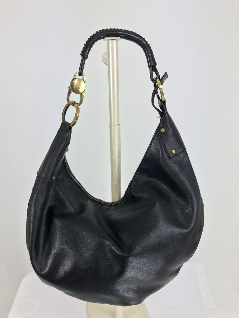 Gucci Black Leather shoulder bag with gold hardware at 1stDibs